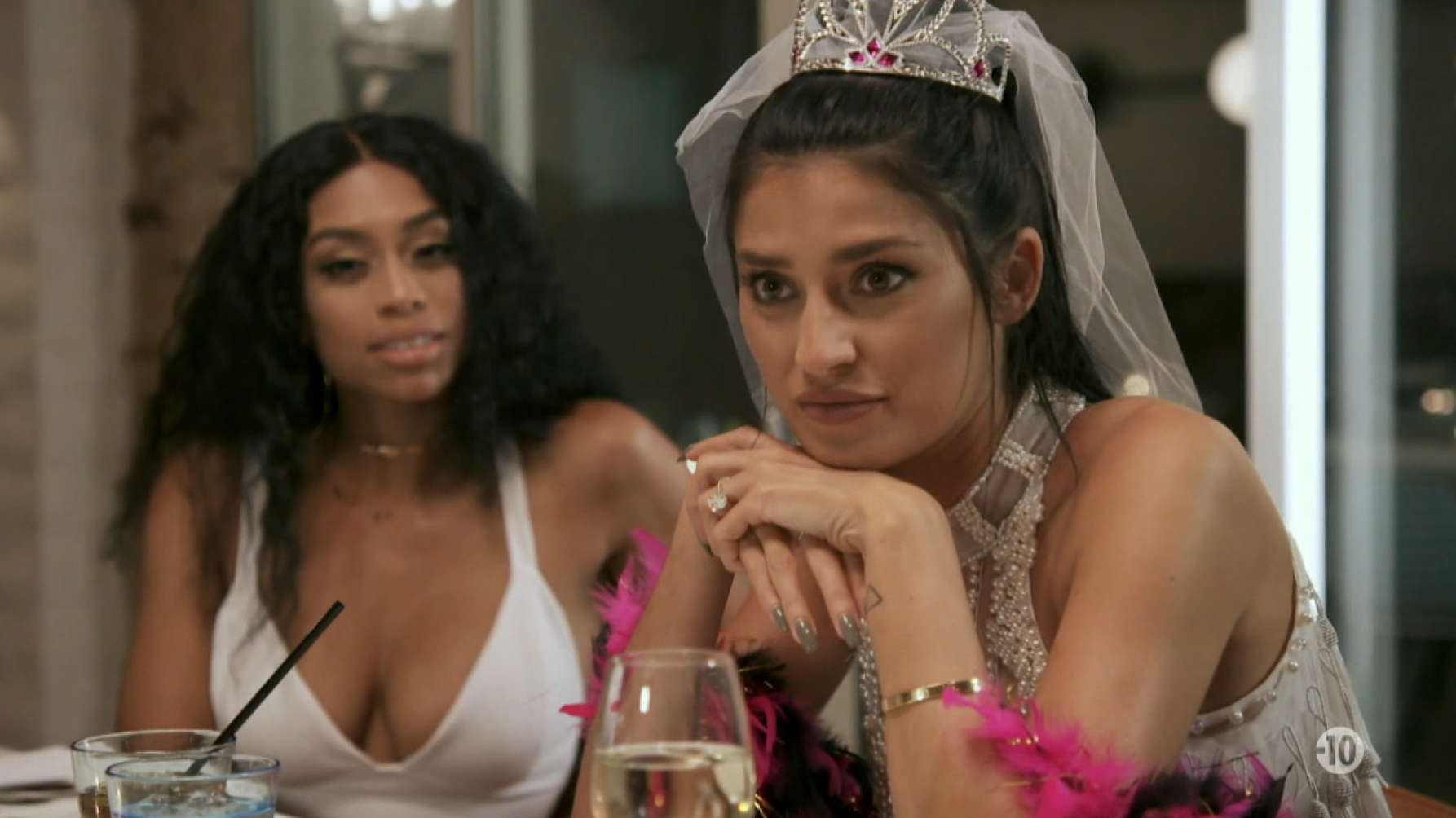 S3 E6 - Bagarres festives