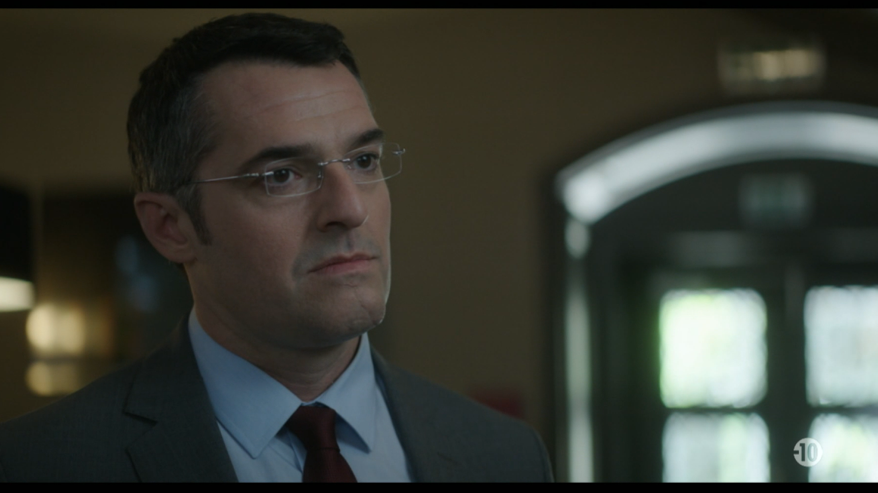 S1 E1