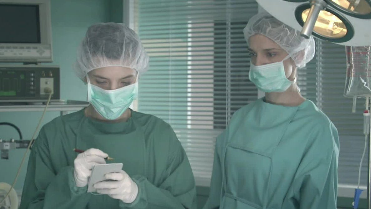 L'opération / Les œufs