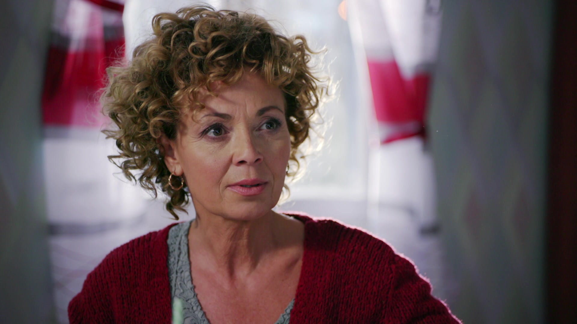 Keresztanyu 1. évad 33. rész