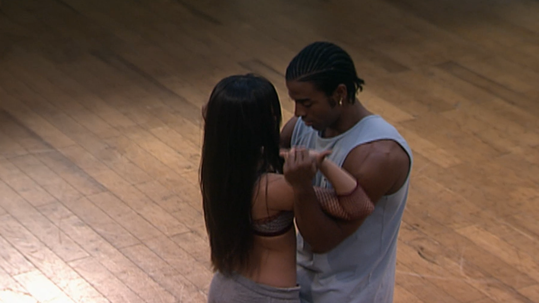 S3 E6 - Concours de salsa