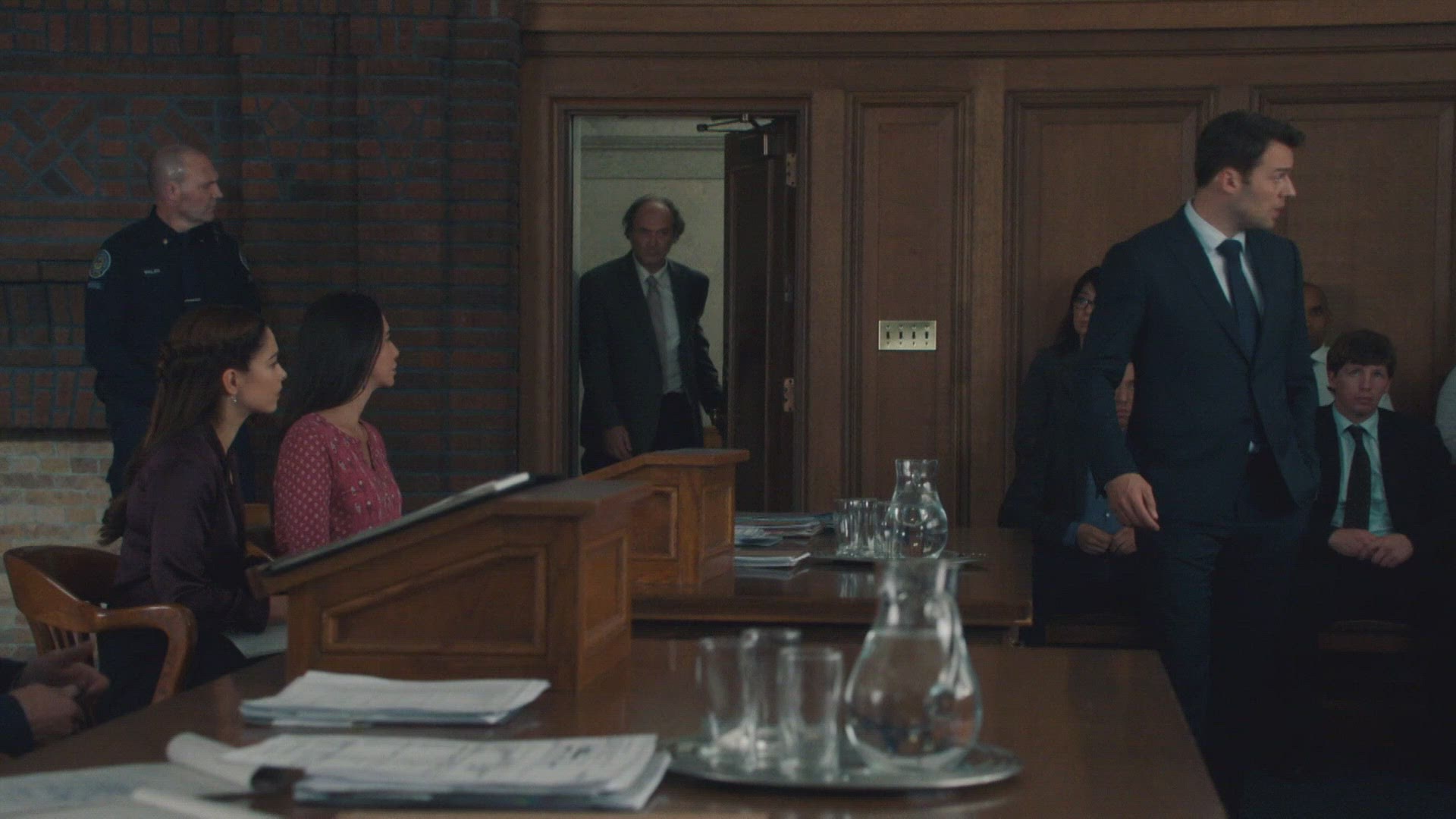 S3 E8 - Un refuge dans la tempête