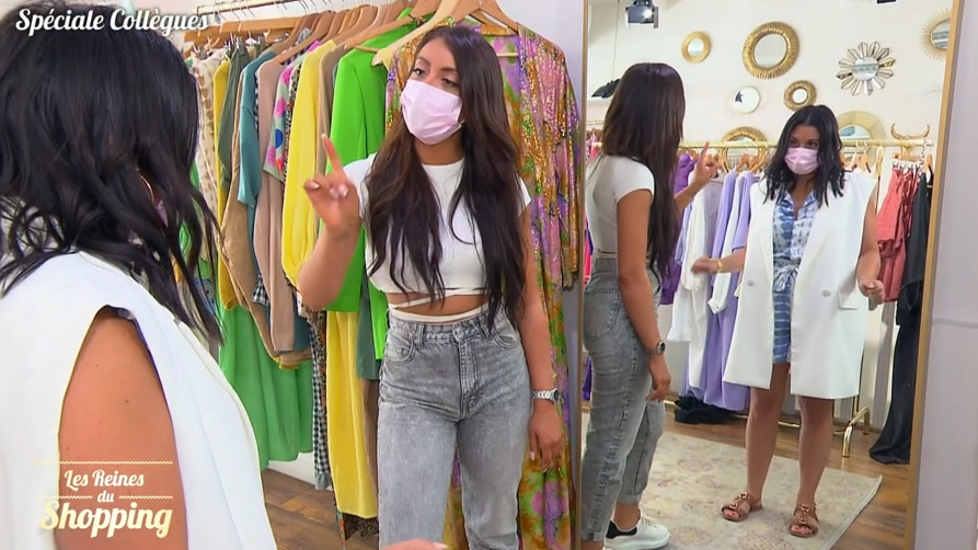 J1 : Moderne avec une veste de tailleur