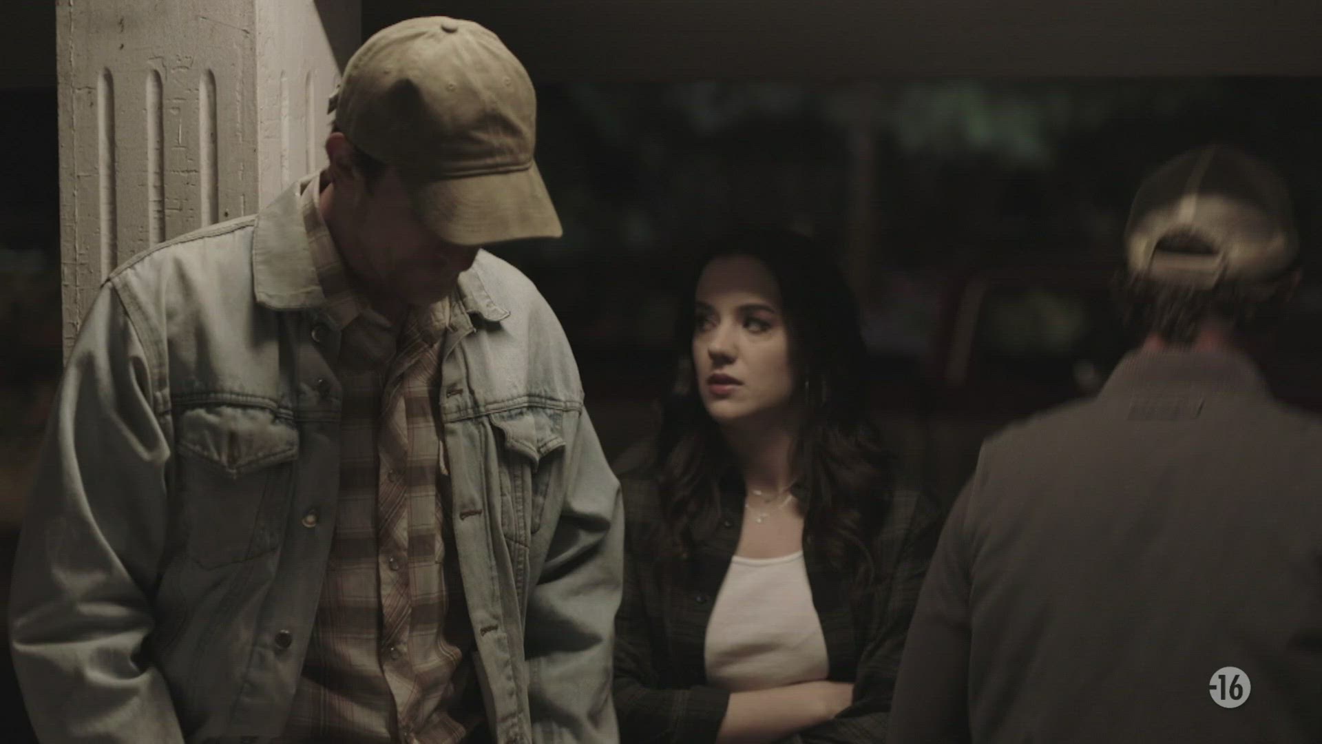 S3 E1 - Les fleurs du mal / Gloire à la Reine