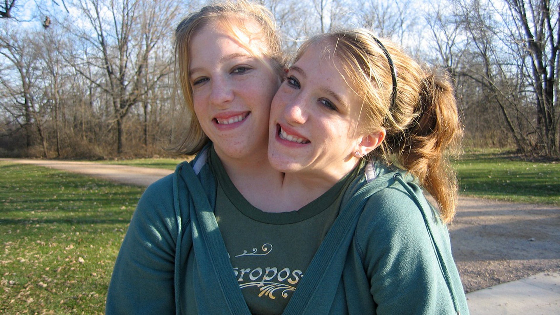 Les sœurs siamoises