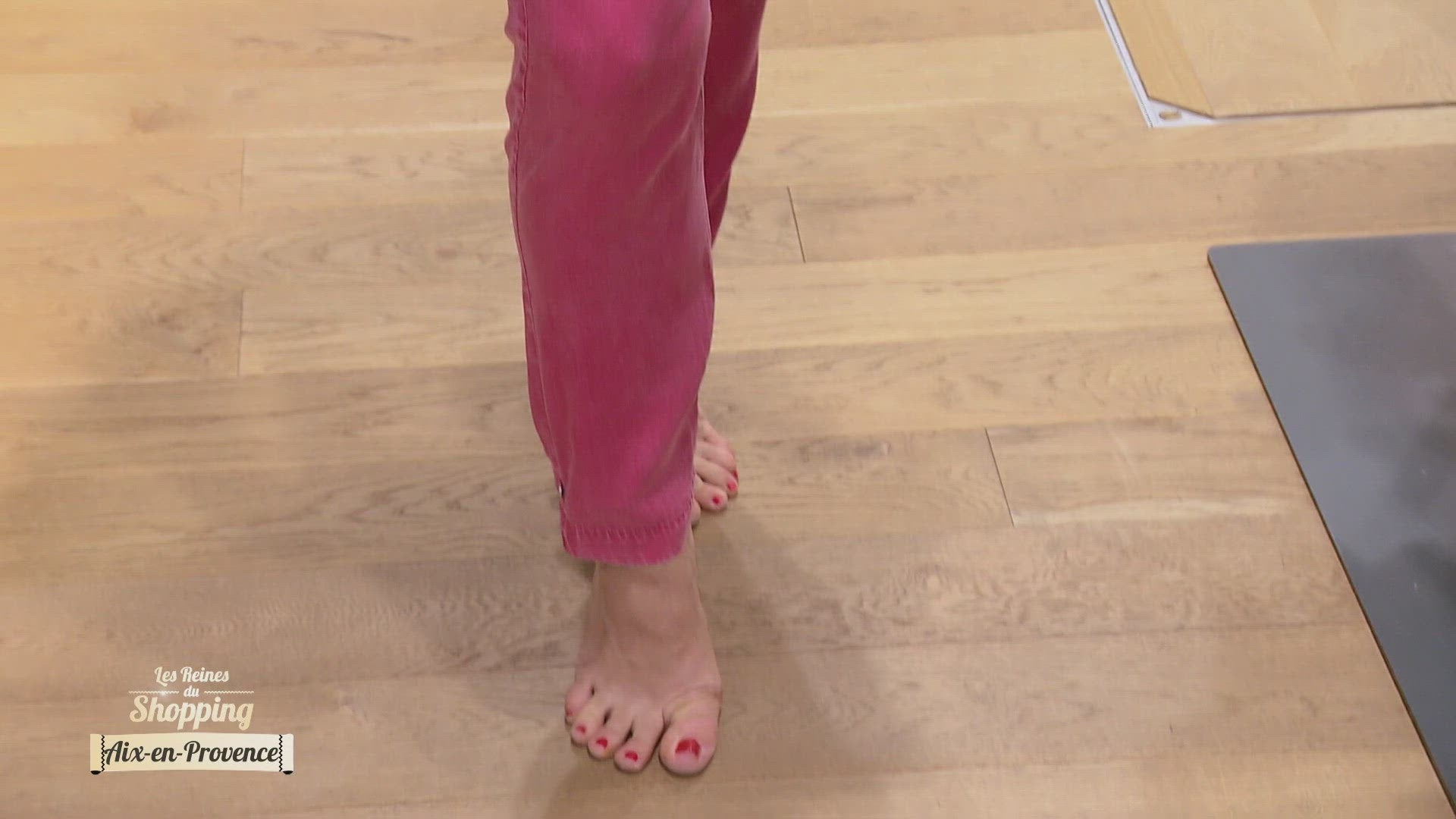 J2 : À Aix-en-Provence - Sexy en pantalon