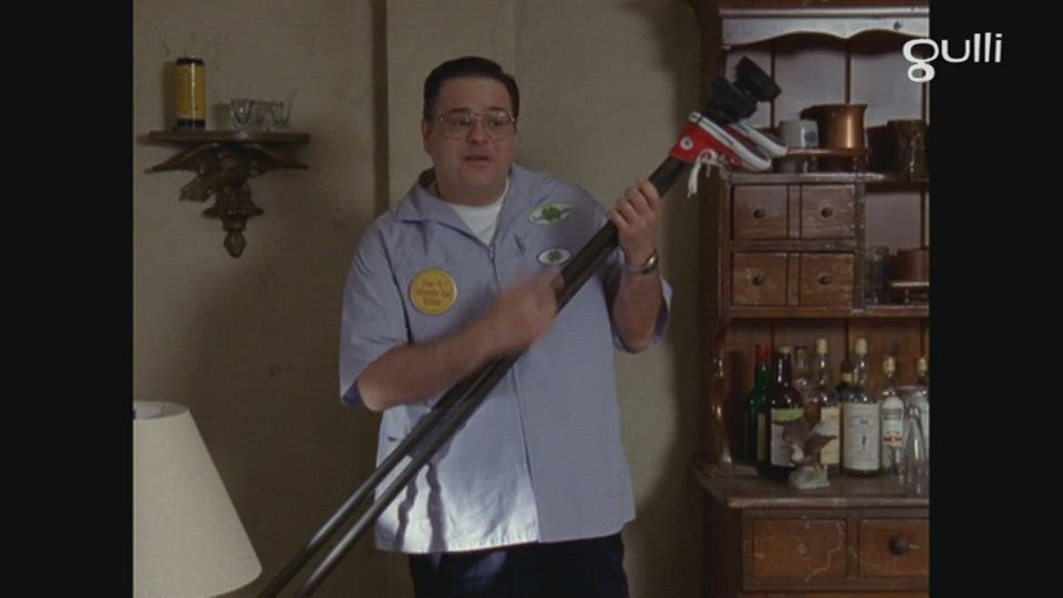 800 dollars plus les frais