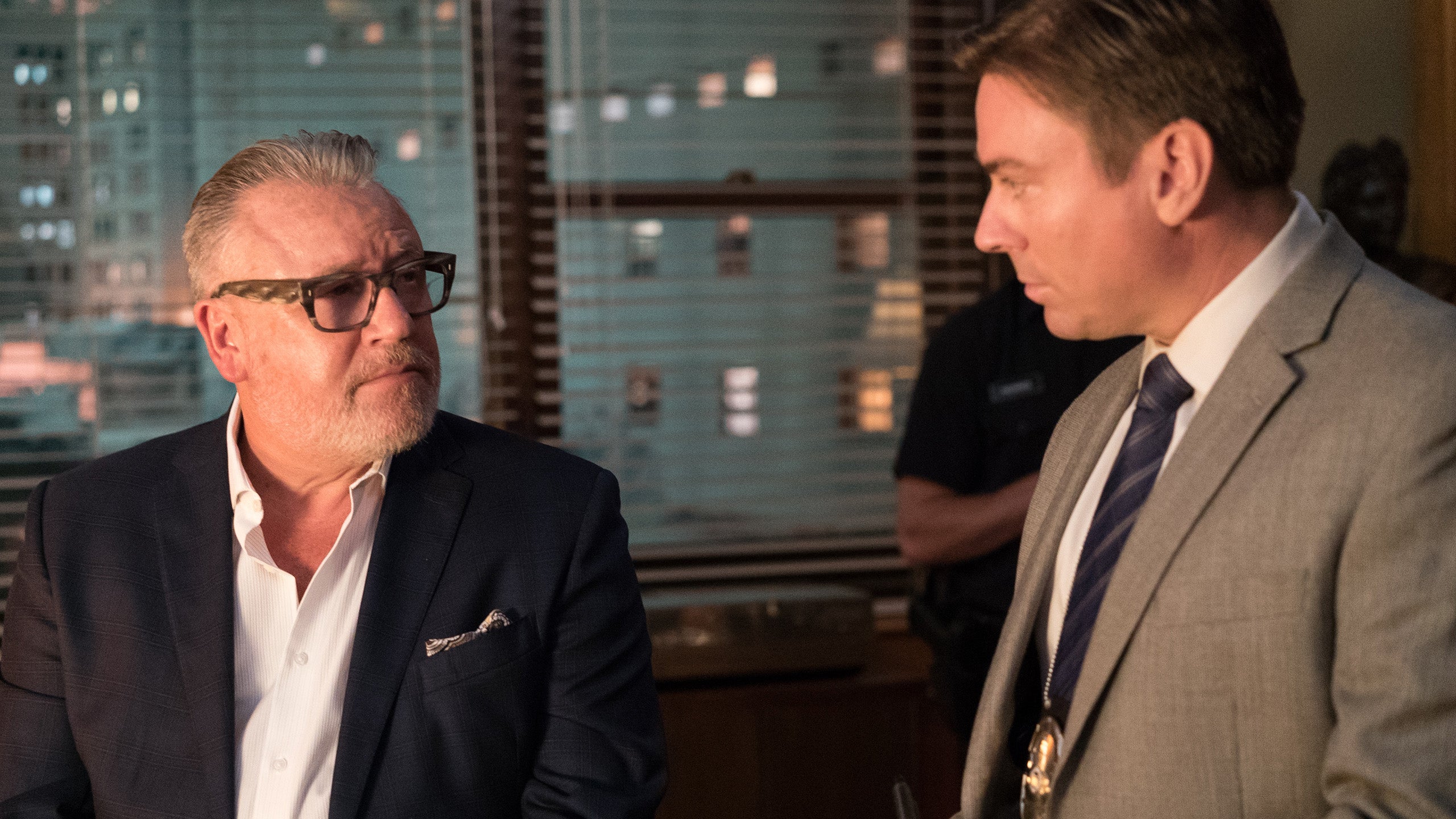 2. évad 1. rész | Kövek harca