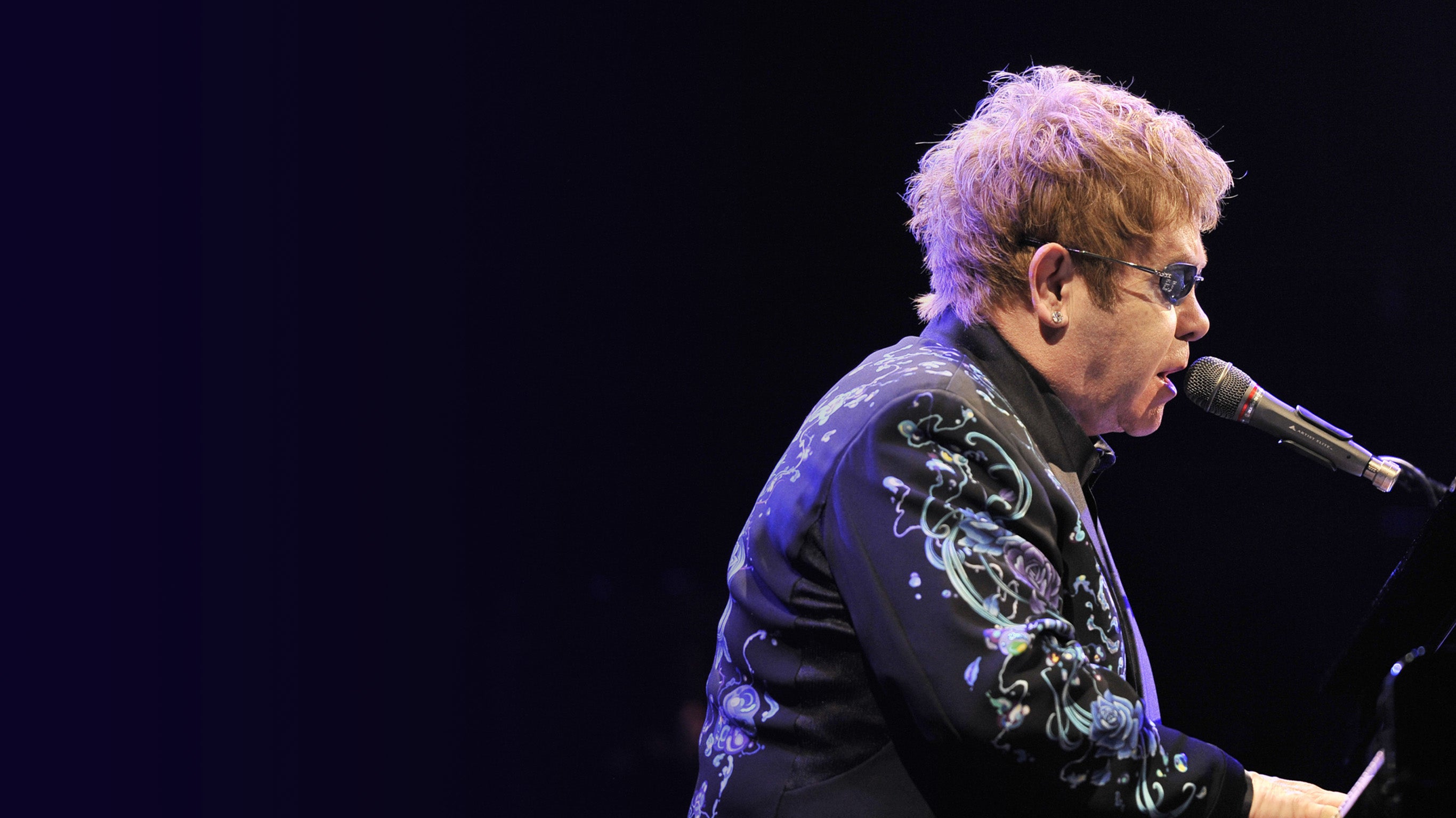 Elton John, l'histoire d'une icône mondiale