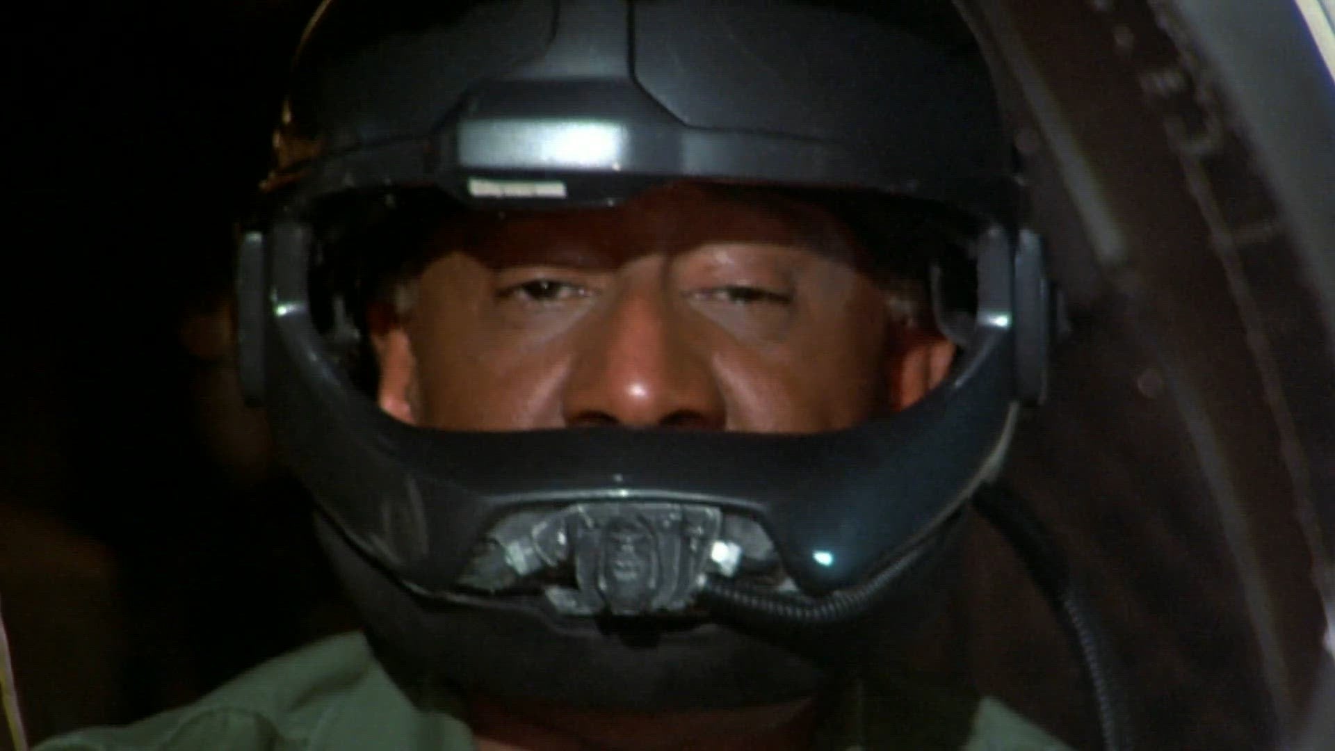 S1 E10 - Les mercenaires