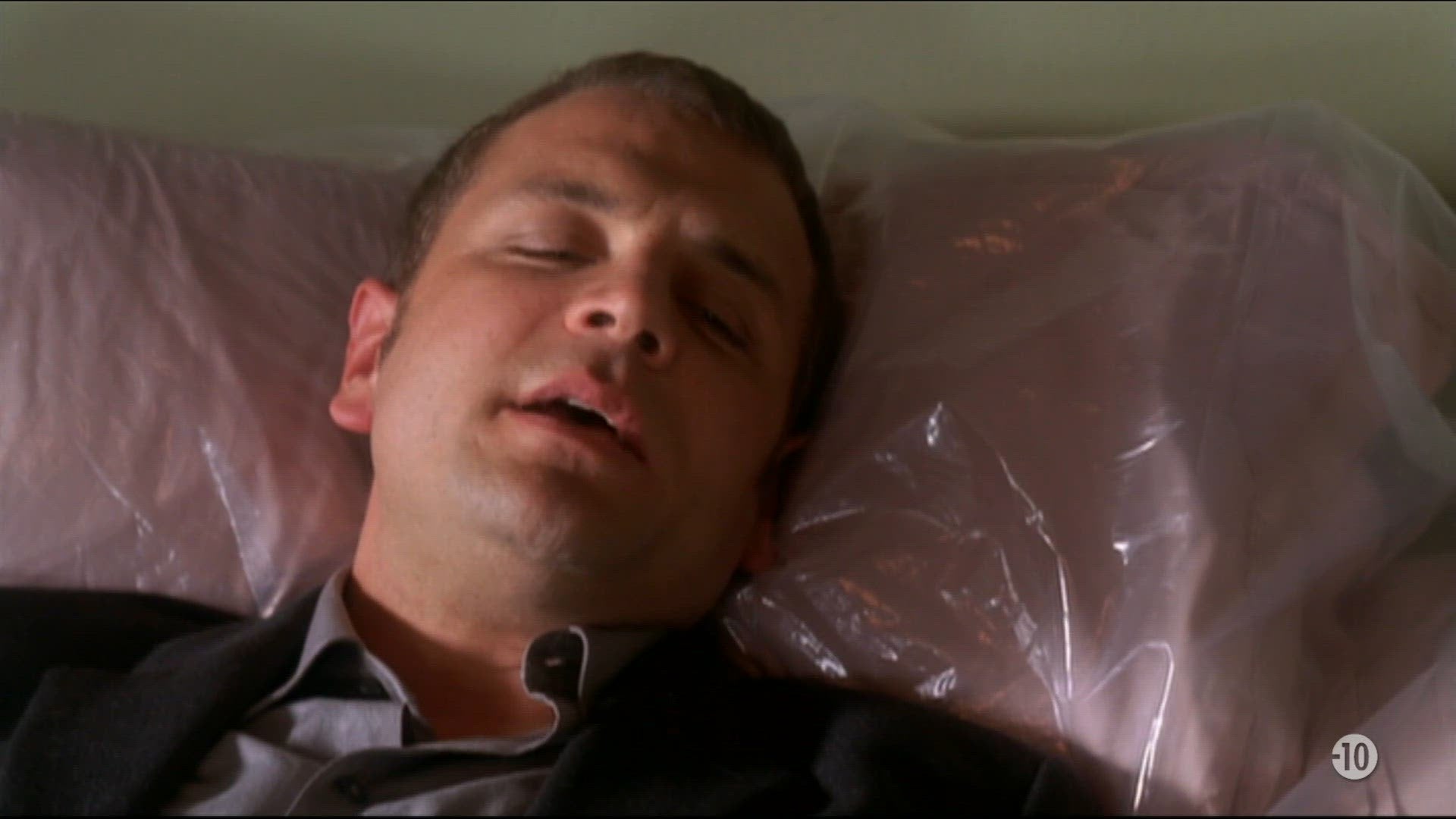 S2 E1 - De l'autre côté du miroir (2/2)