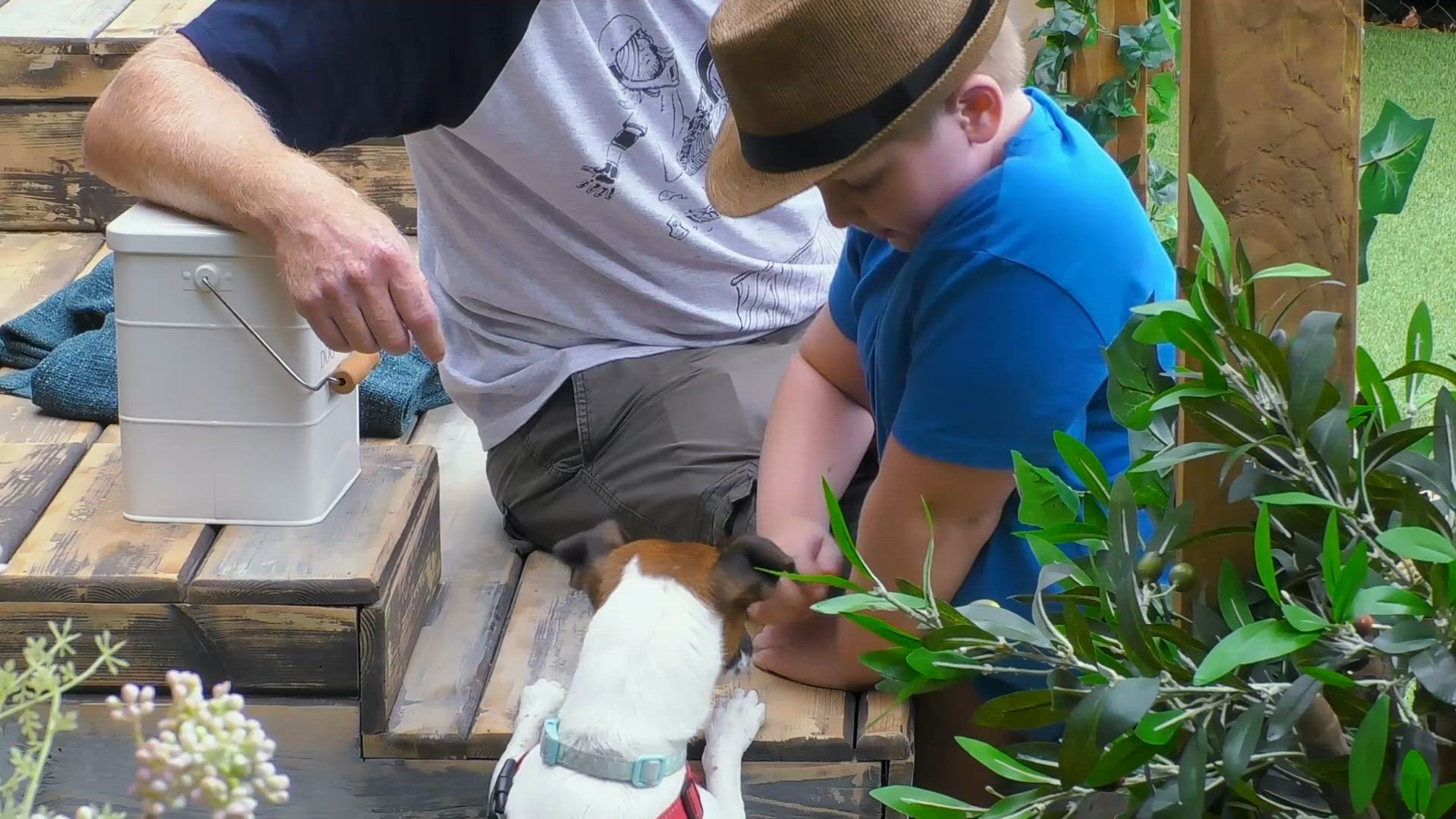 S2 E4 - Un pot de colle