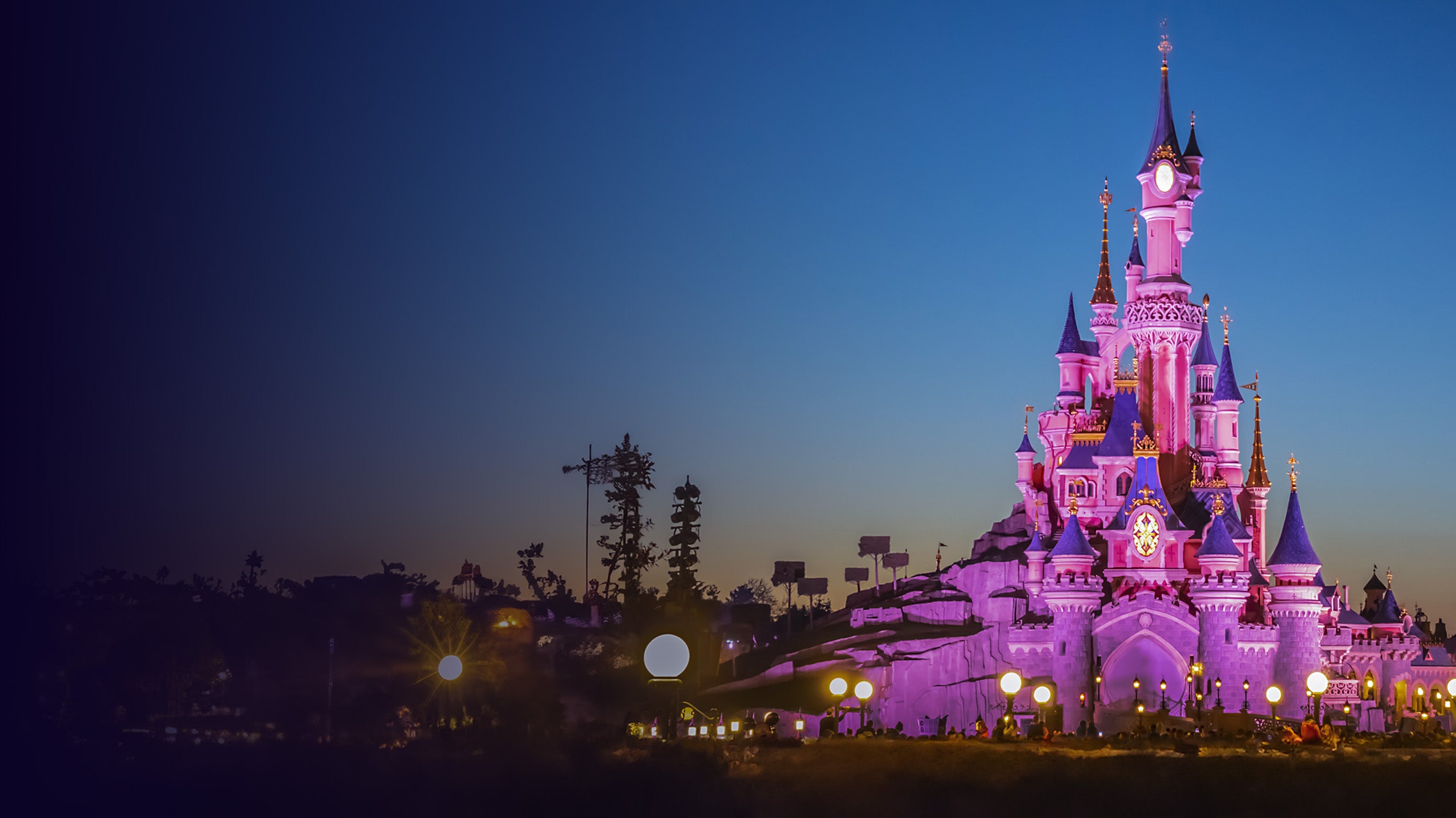 Noël à Disneyland : les secrets de la féerie