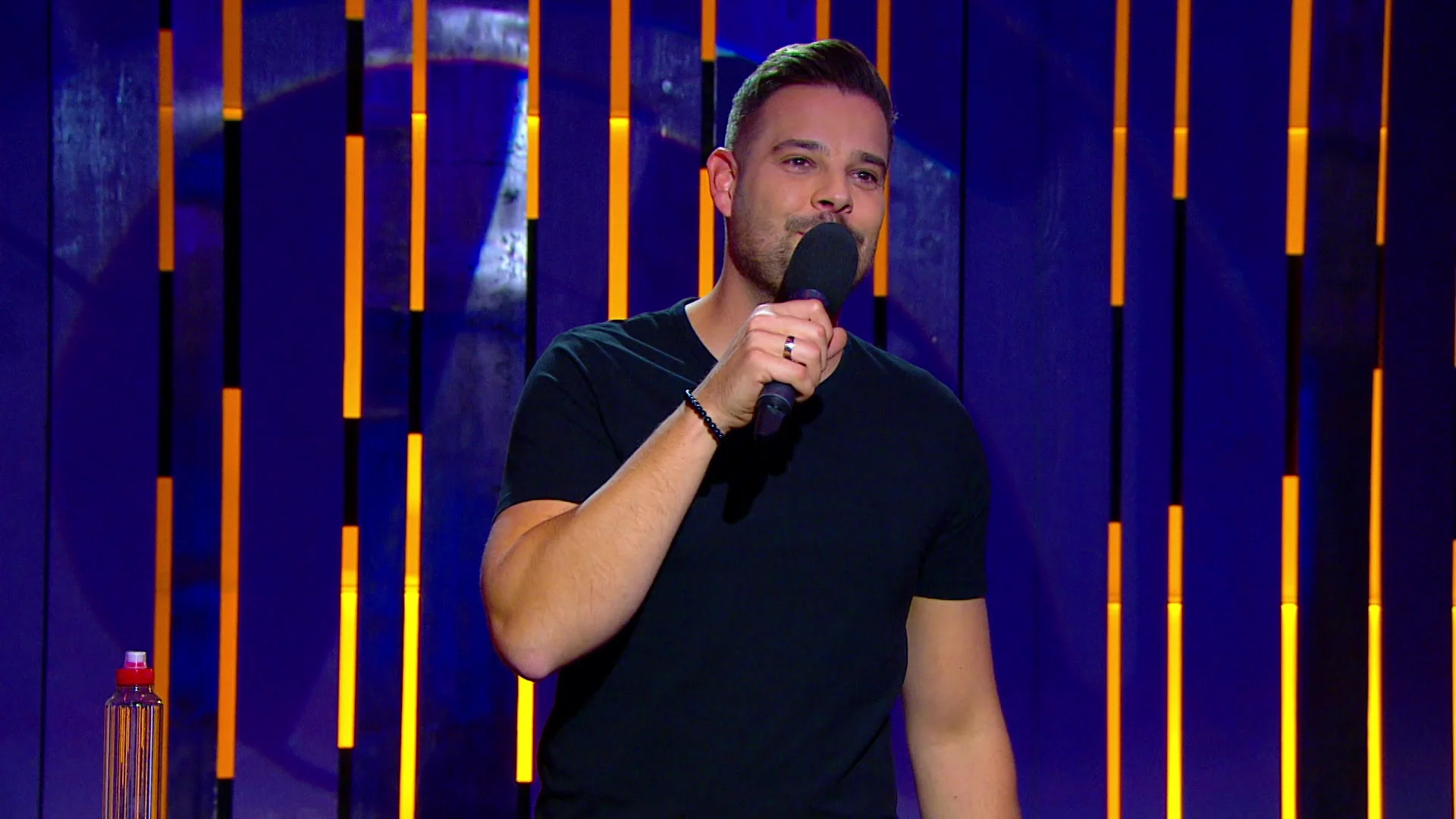 Humor sapiens: A felegyenesedés hátrányai - Kiss Ádám