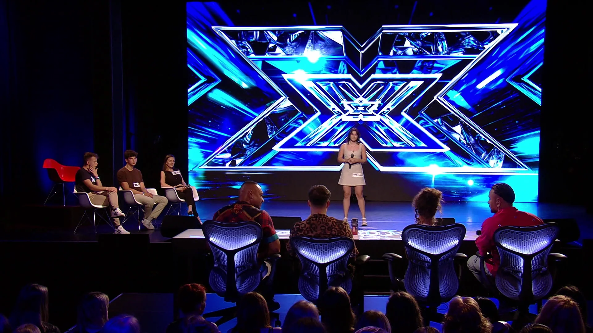 12. évad 9. rész: Tábor