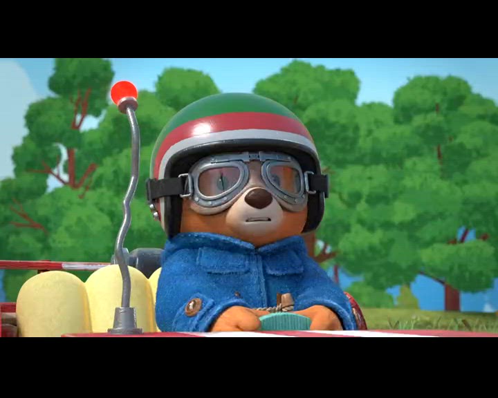 Paddington et la voiture télécommandée