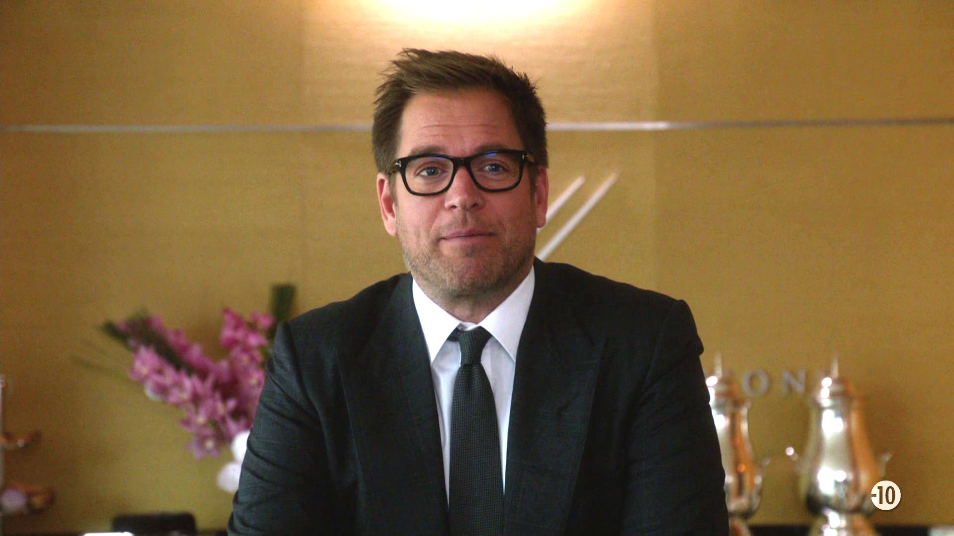 S2 E1 - La veuve noire