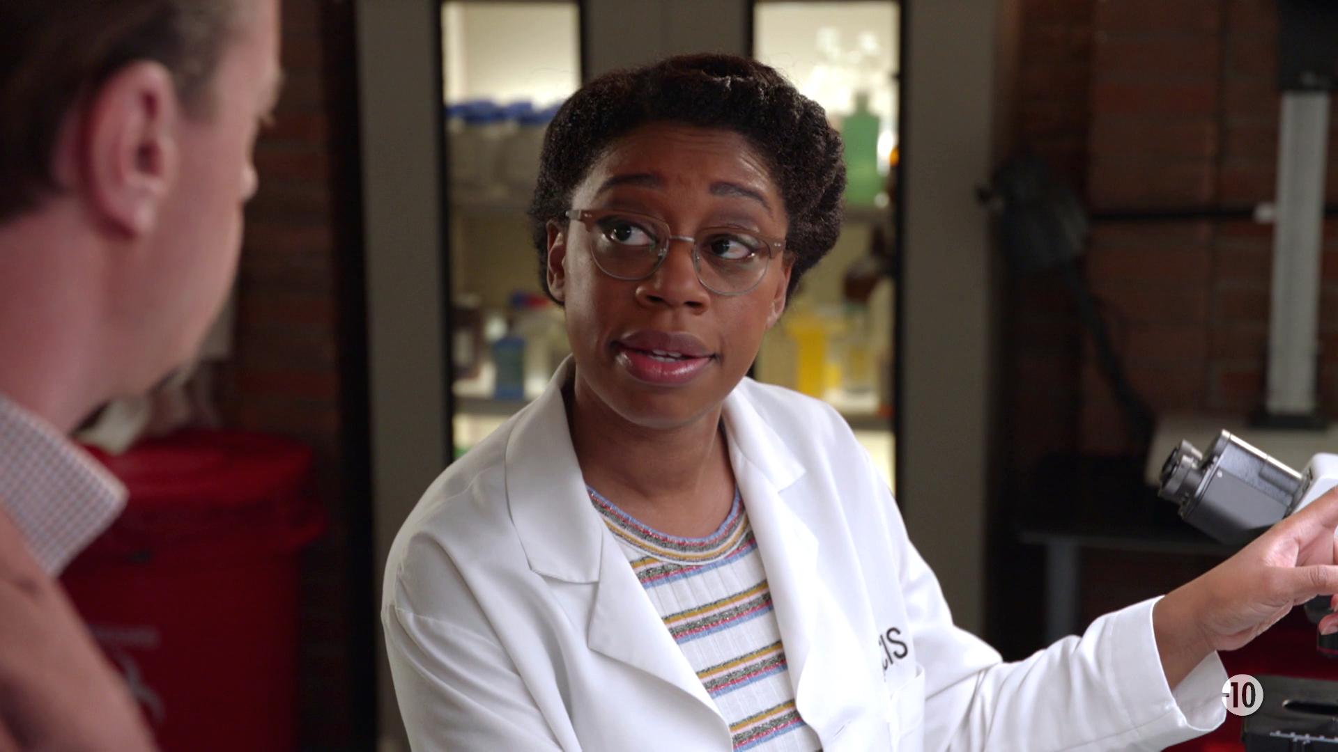 S22 E2 - Corps étrangers