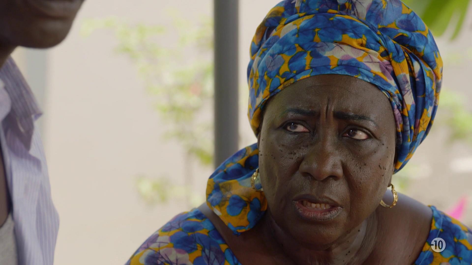 S3 E8 - Un canapé pour deux