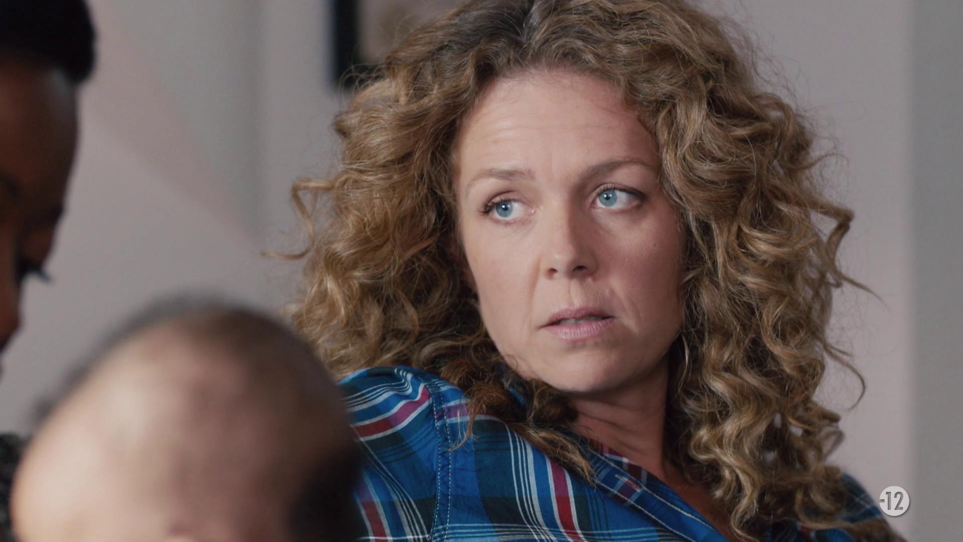 S1 E8 - De la glace et une boucle d’oreille