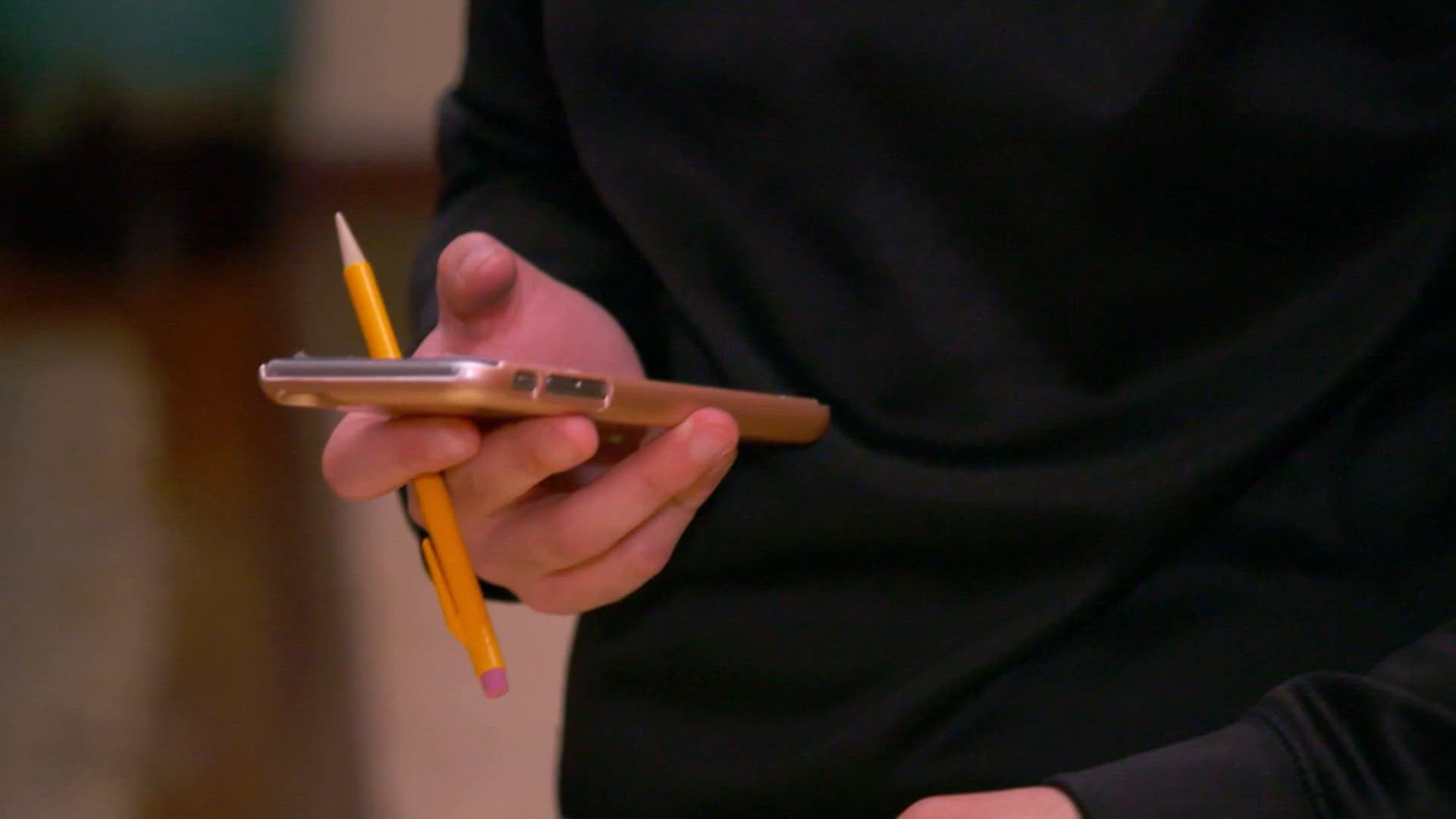 S1 E2 - Panique au bal