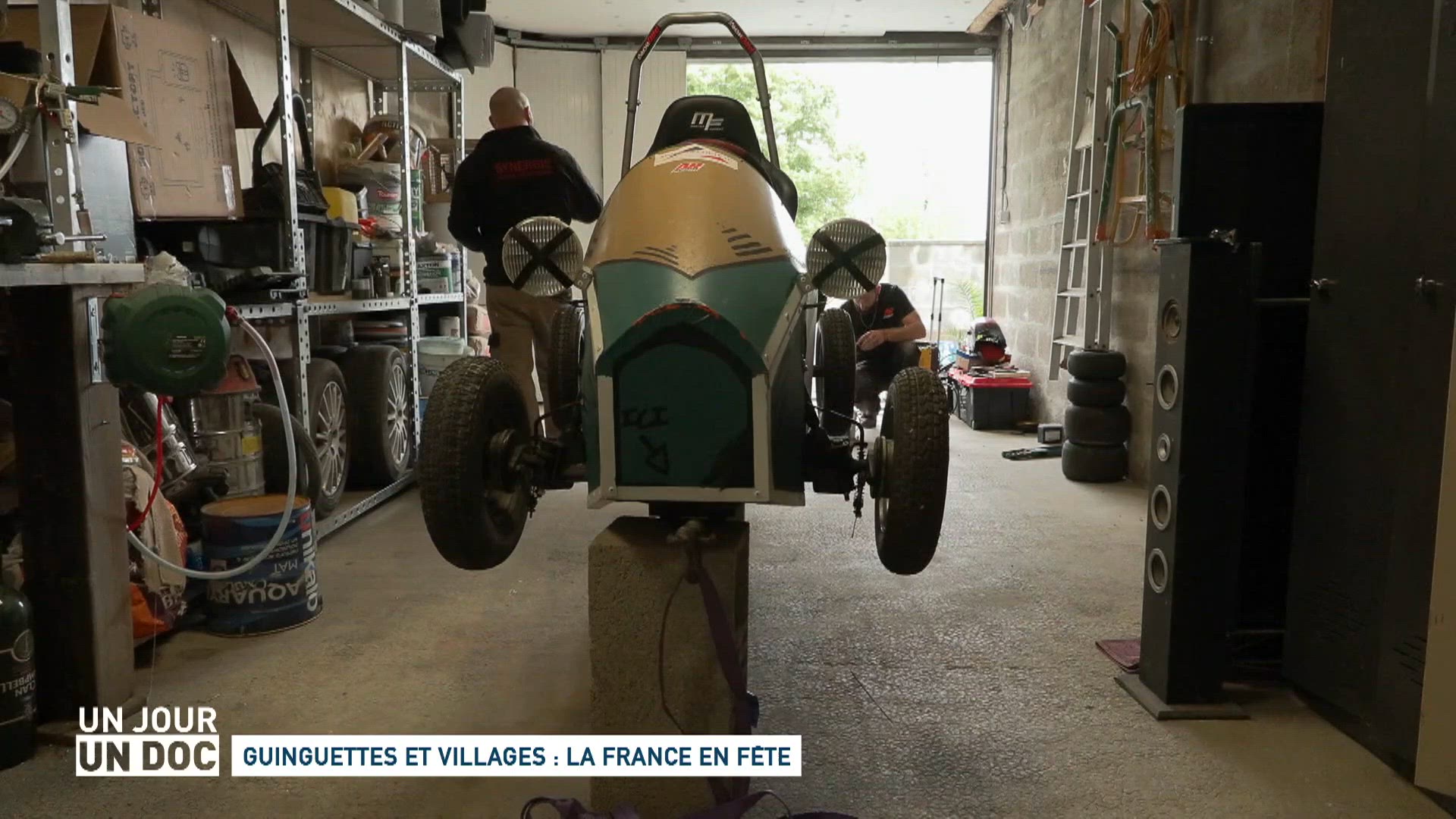 Guinguettes et villages : la France en fête