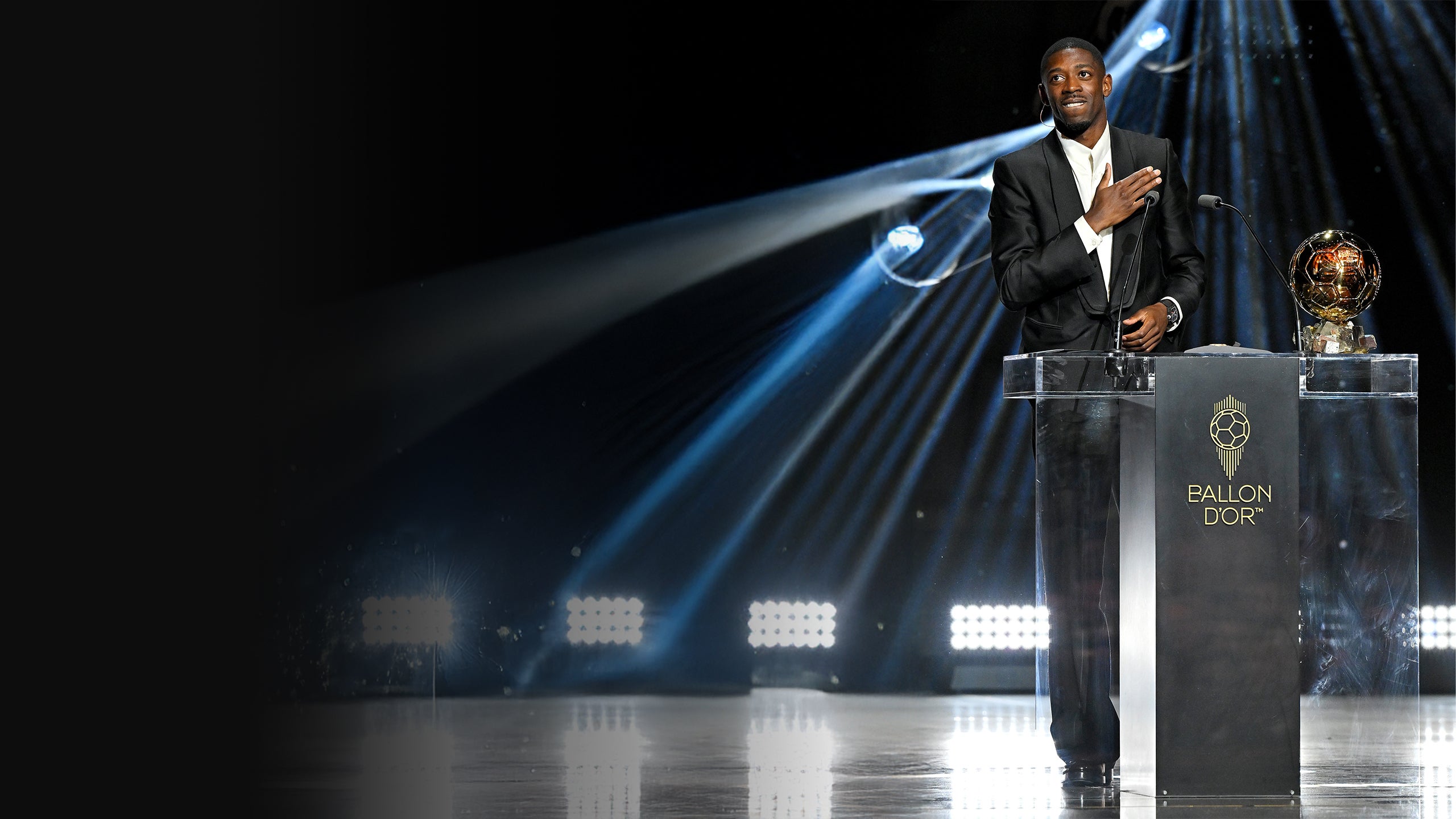 Aranylabda-díjátadó