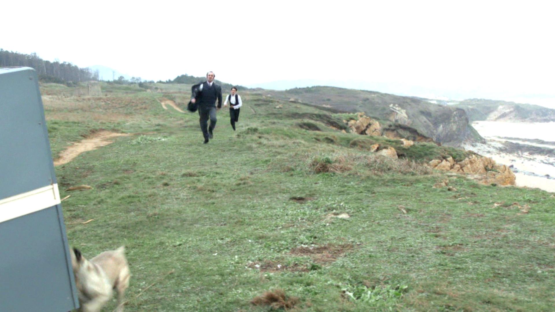 S3 E1 - Sous les décombres