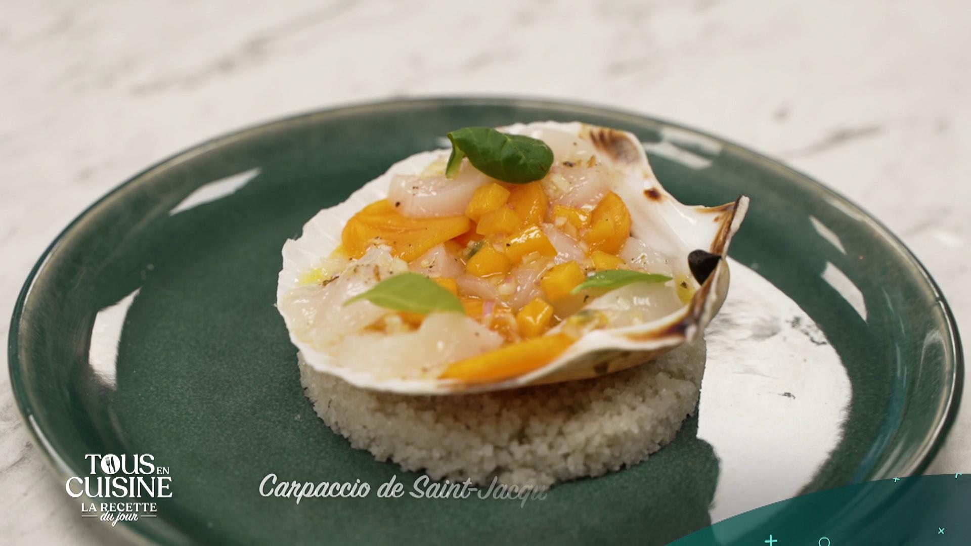 Carpaccio de Saint-Jacques aux kaki et fruits de la passion