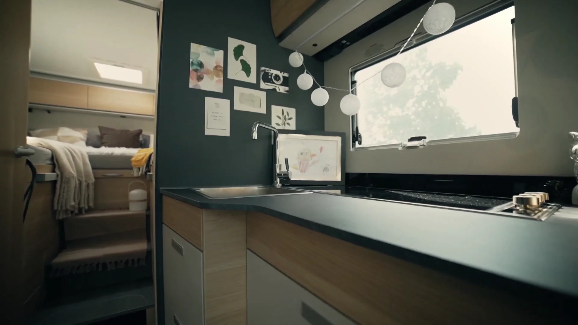 Sváby András lakókocsija - 1. évad | Részlet