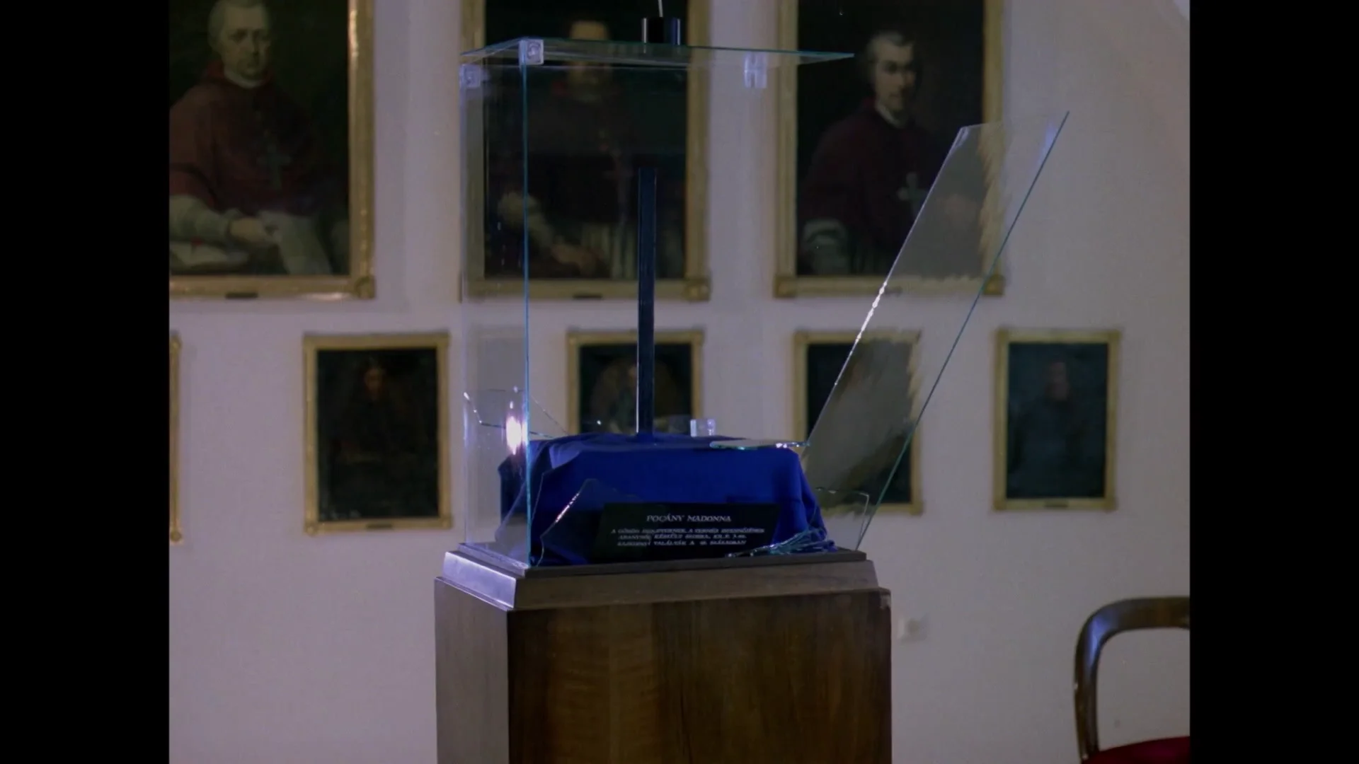 Profi rablás a Tihanyi Apátságban | Részlet