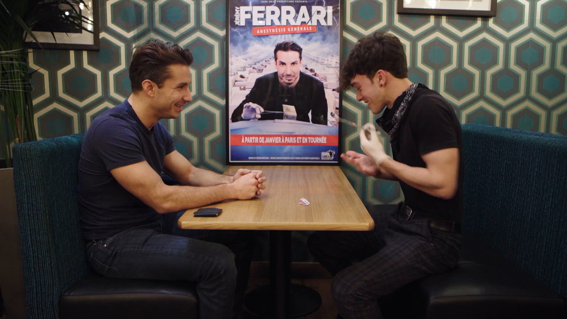 Donovan magicien bluffe les stars (1/6)