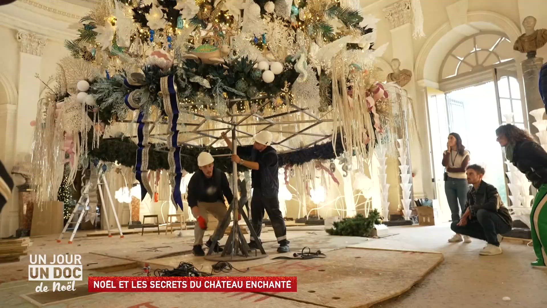 Noël et les secrets du château enchanté / Le meilleur pâtissier du monde passe à table
