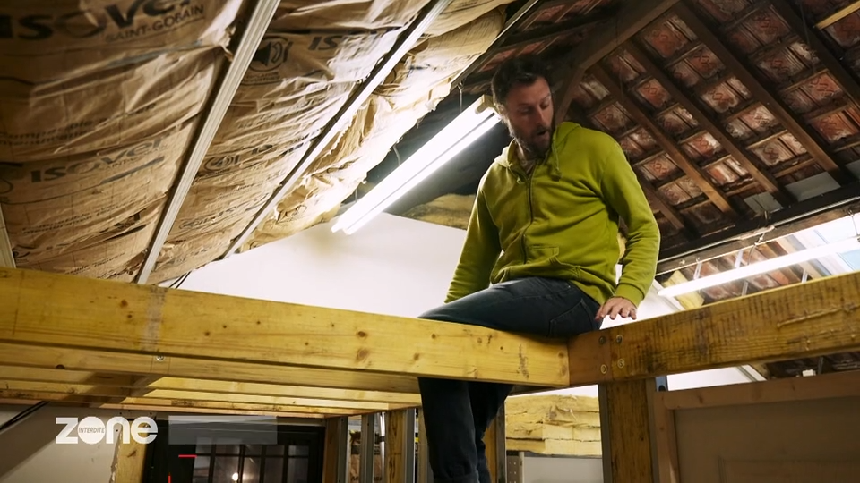 Ils construisent leur maison : rêves et galères des travaux en famille