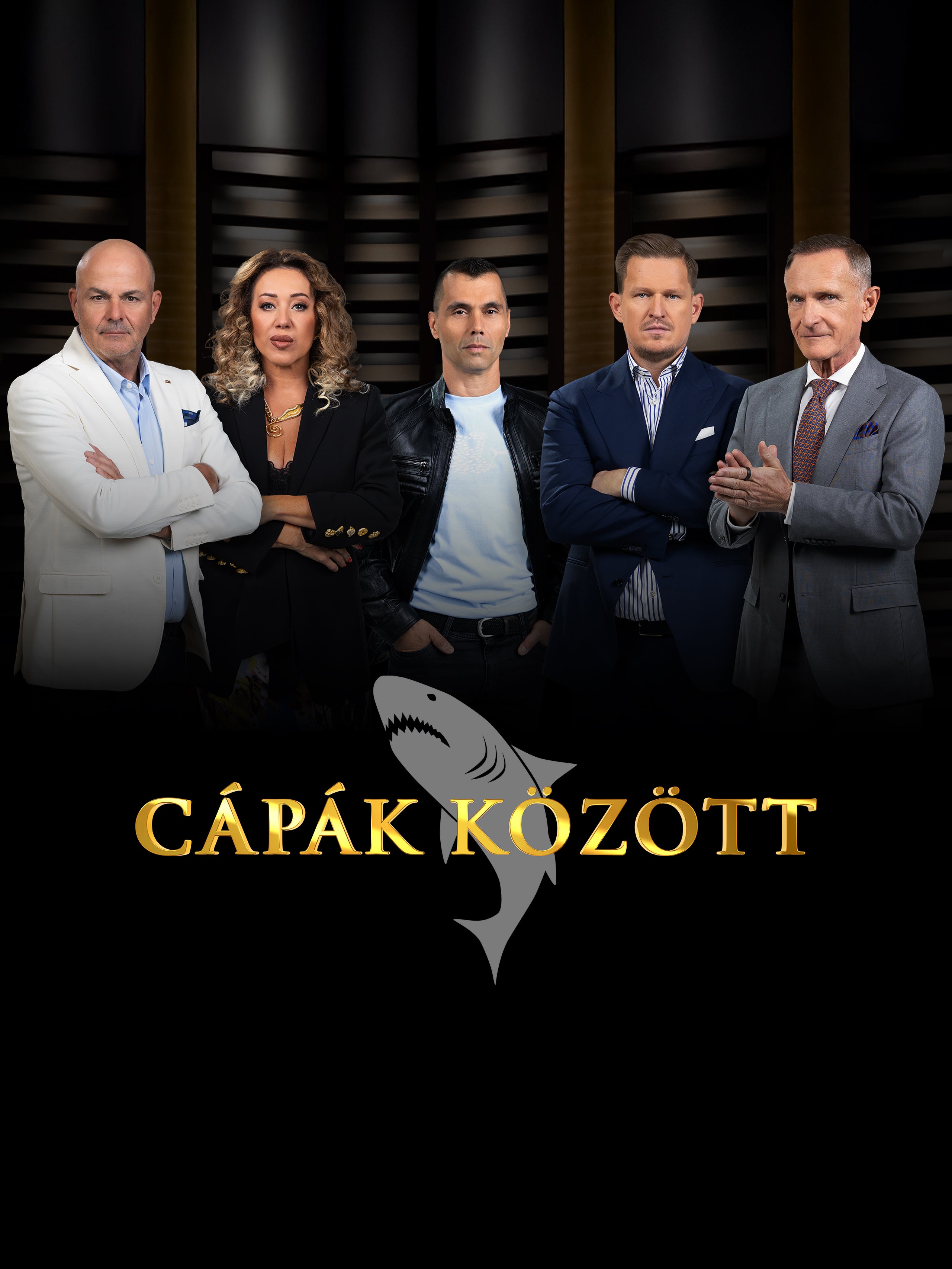 Cápák között