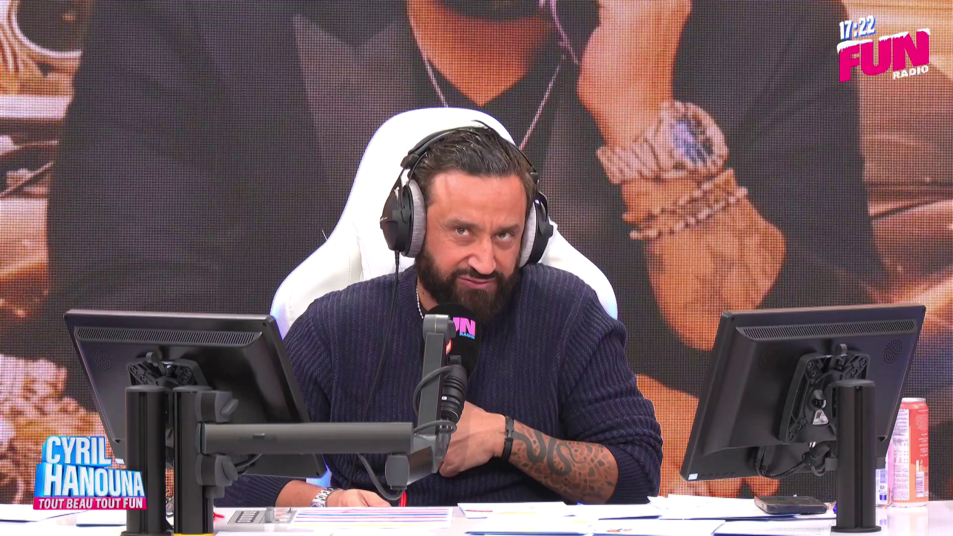 Warren Boutboul appelle pour un tatouage