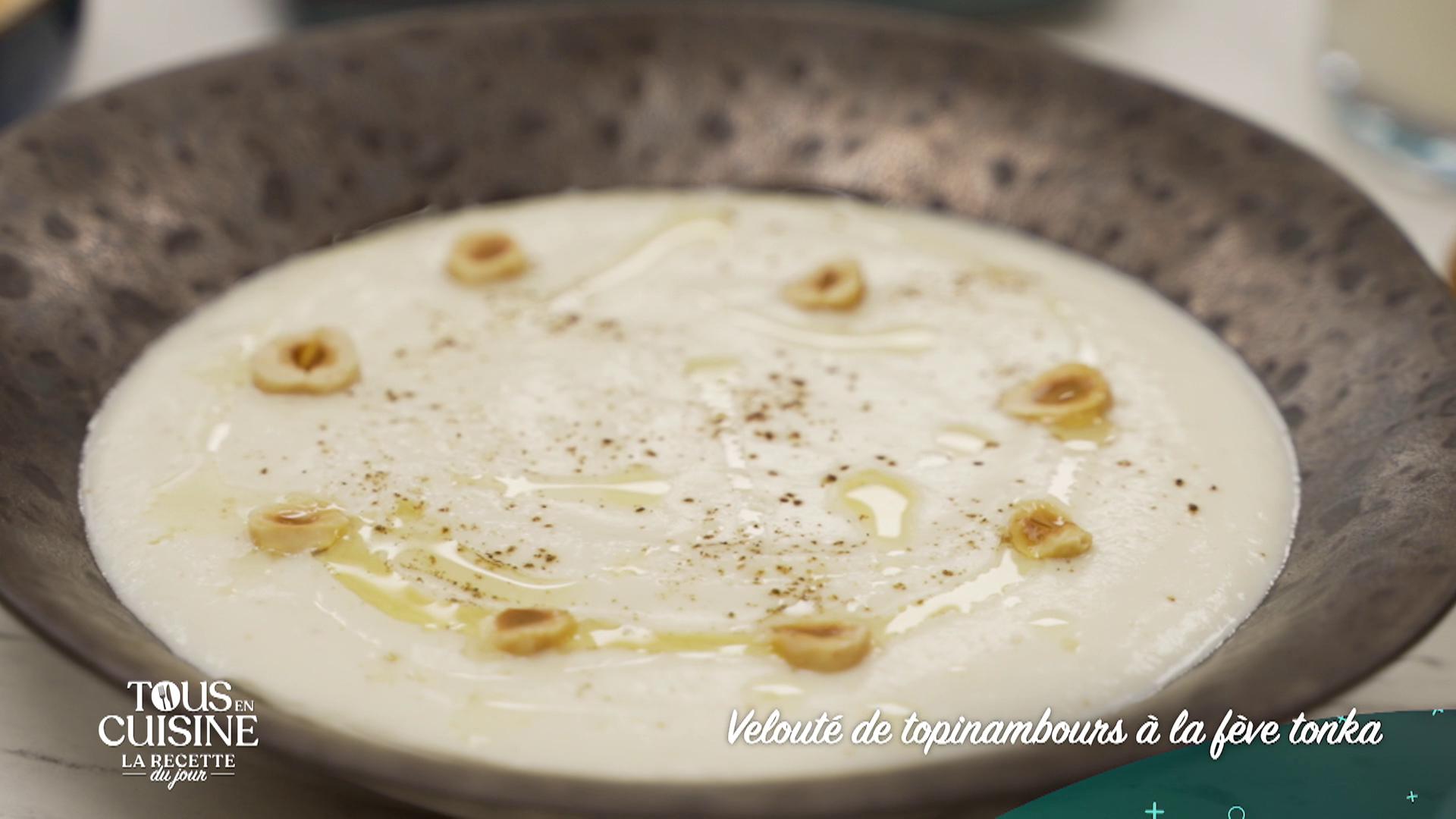 Velouté de topinambours à la fève tonka