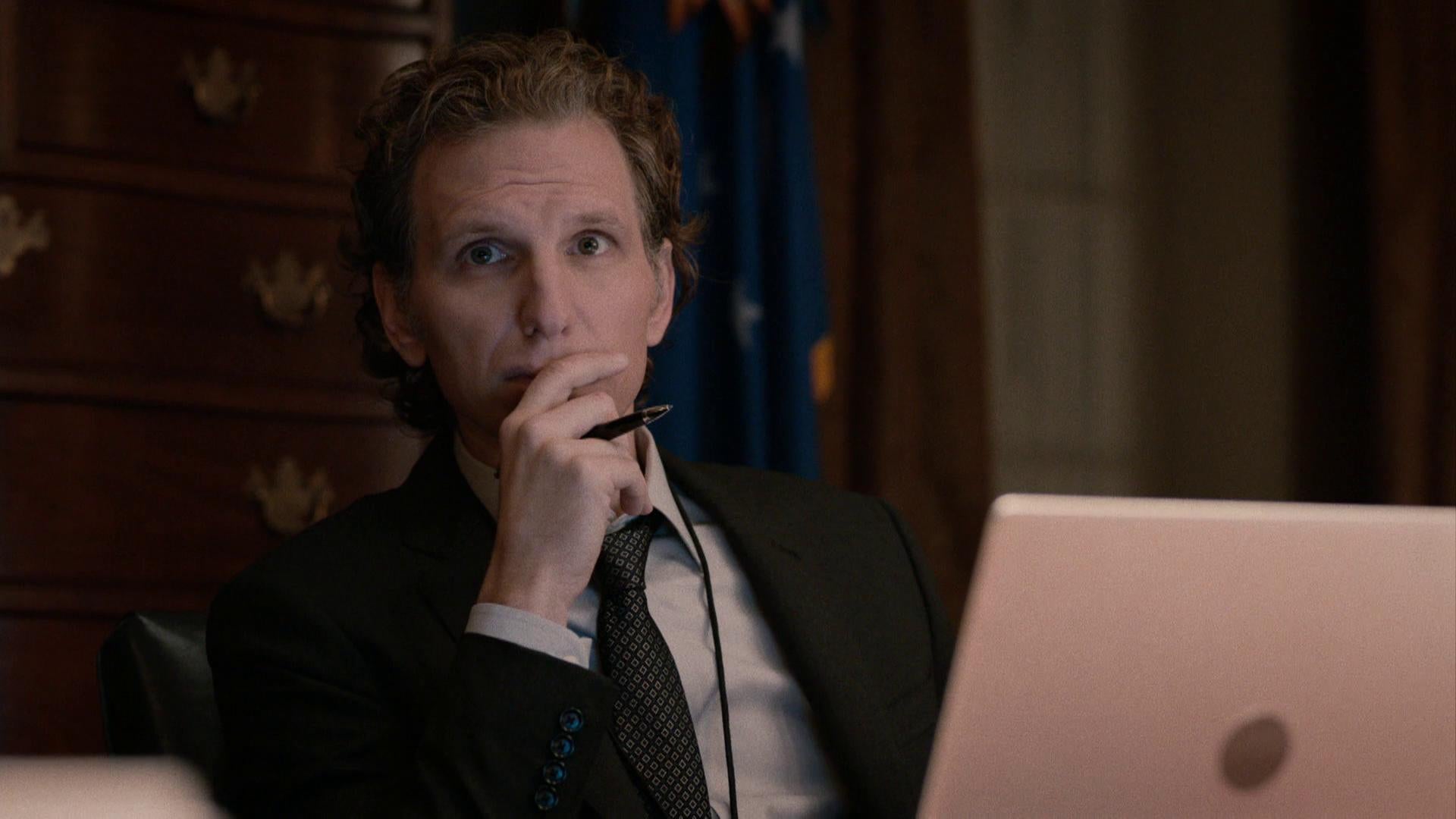 S3 E1 - Sauver le monde