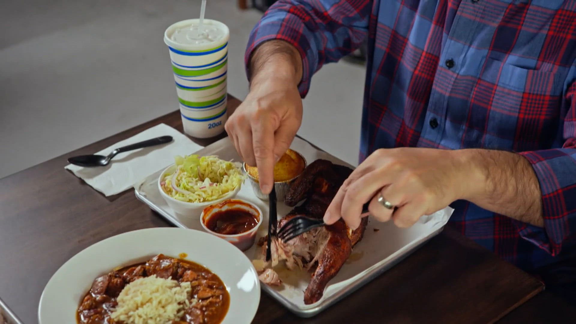 S3 E1 - Complètement lasagne