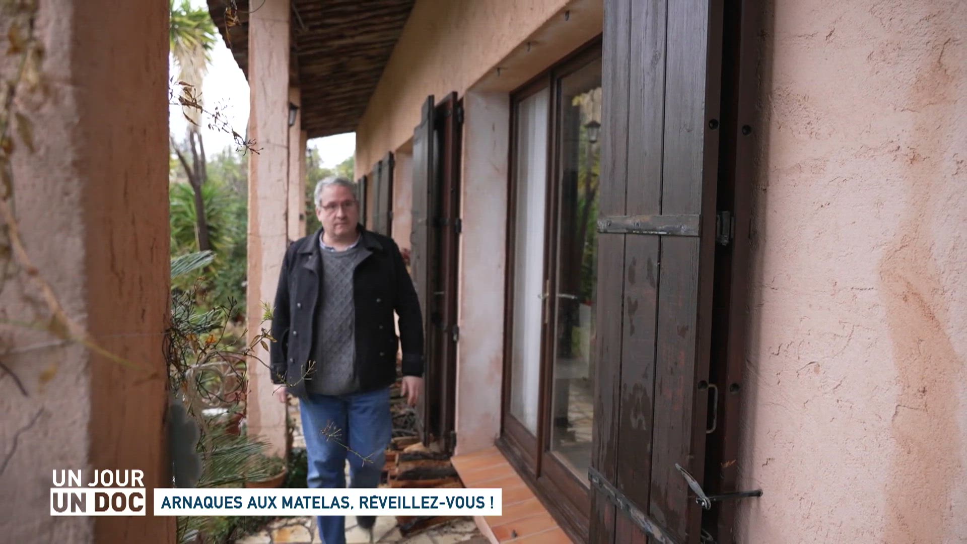 Arnaques aux matelas, réveillez-vous ! / Arrêts maladie à vendre !