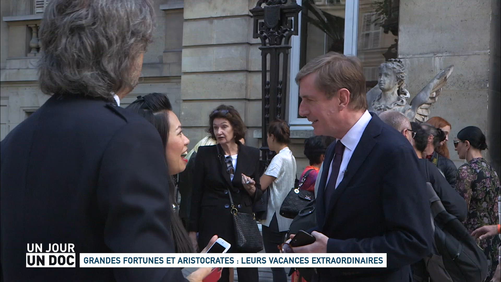 Grandes fortunes et aristocrates : leurs vacances extraordinaires (2/2)