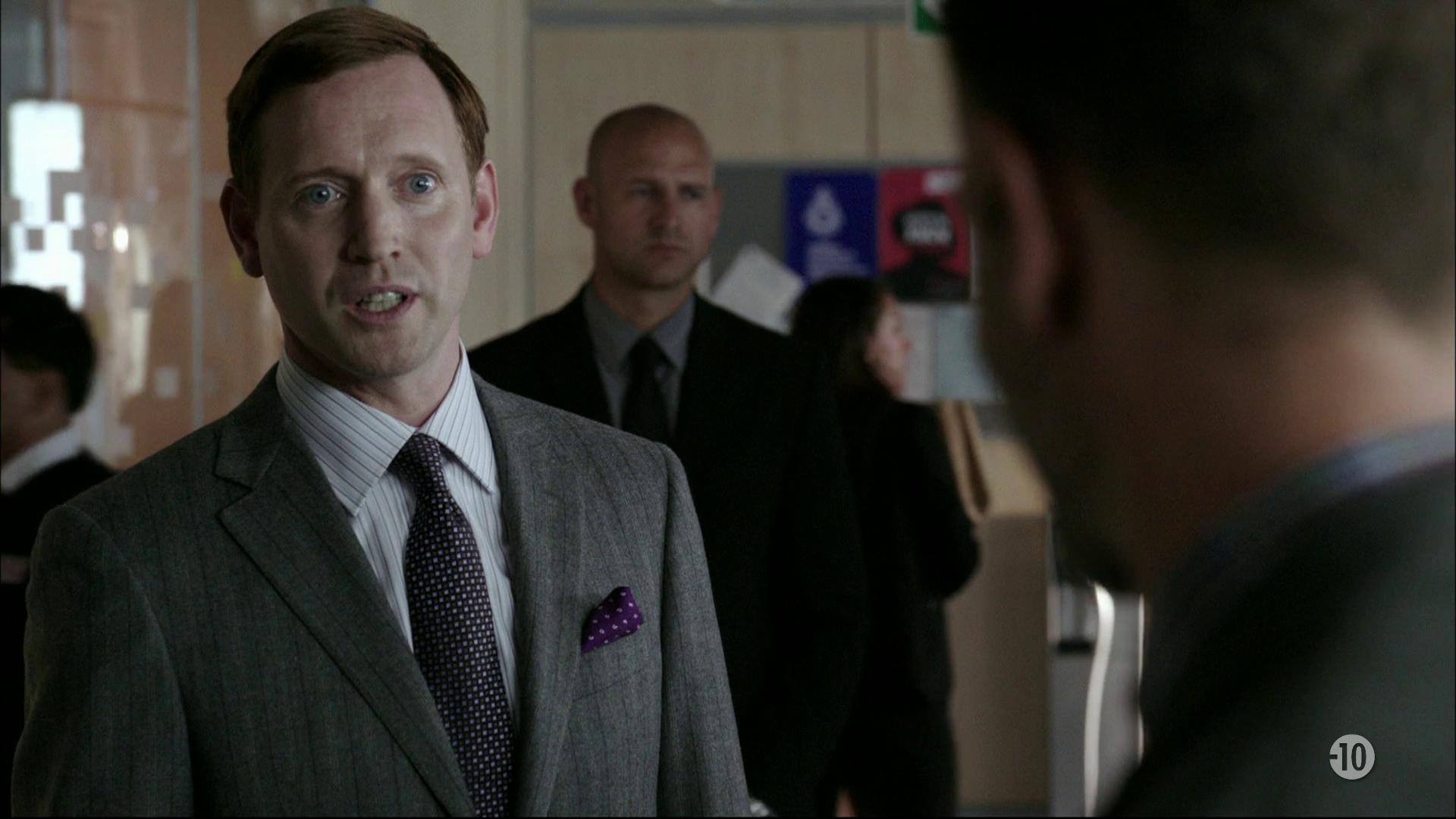 S2 E1 - London calling