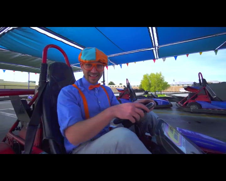 Blippi visite une piste de karting