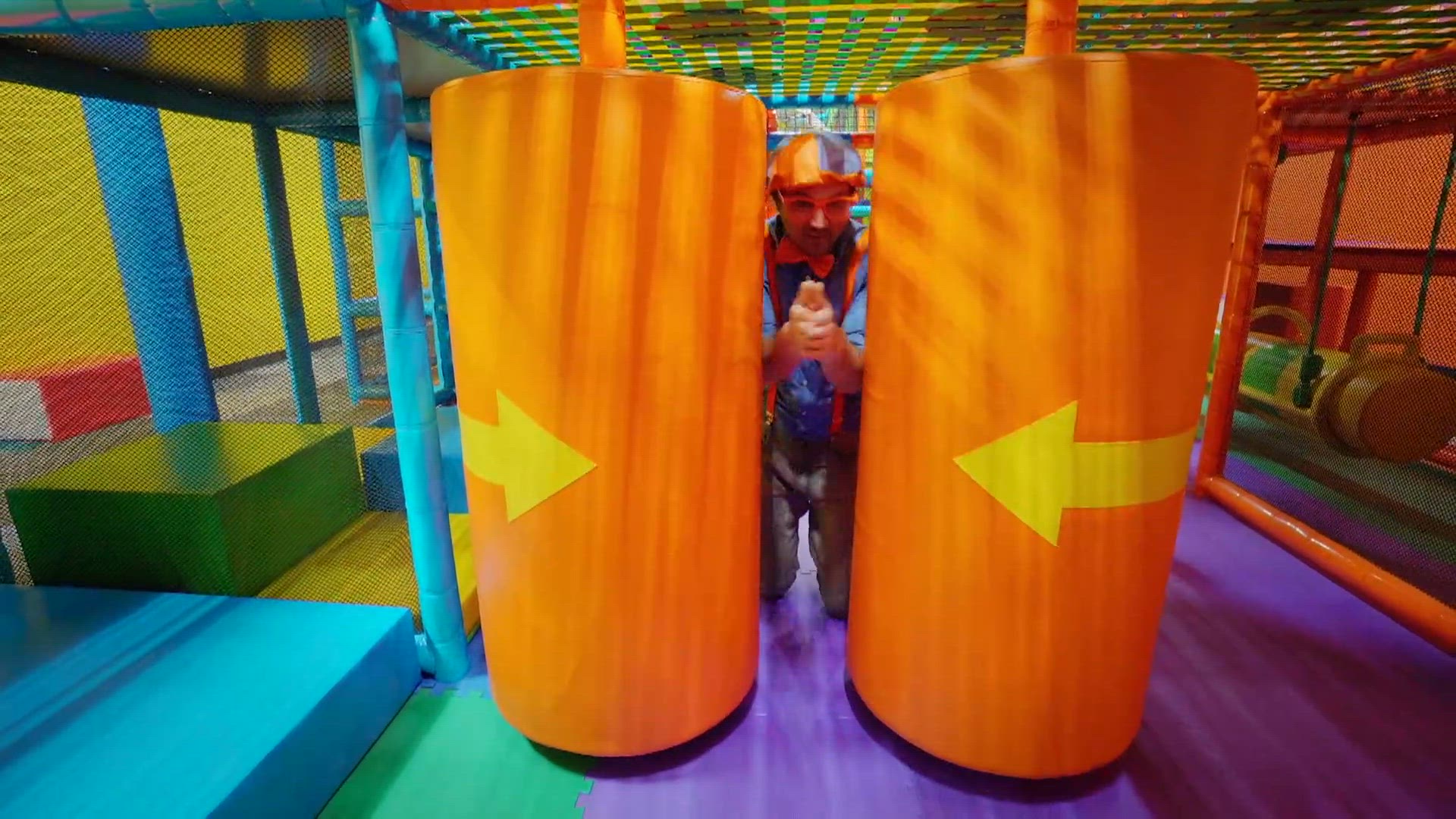 Blippi visite la salle de jeu pour enfants du Funtastic Playtorium