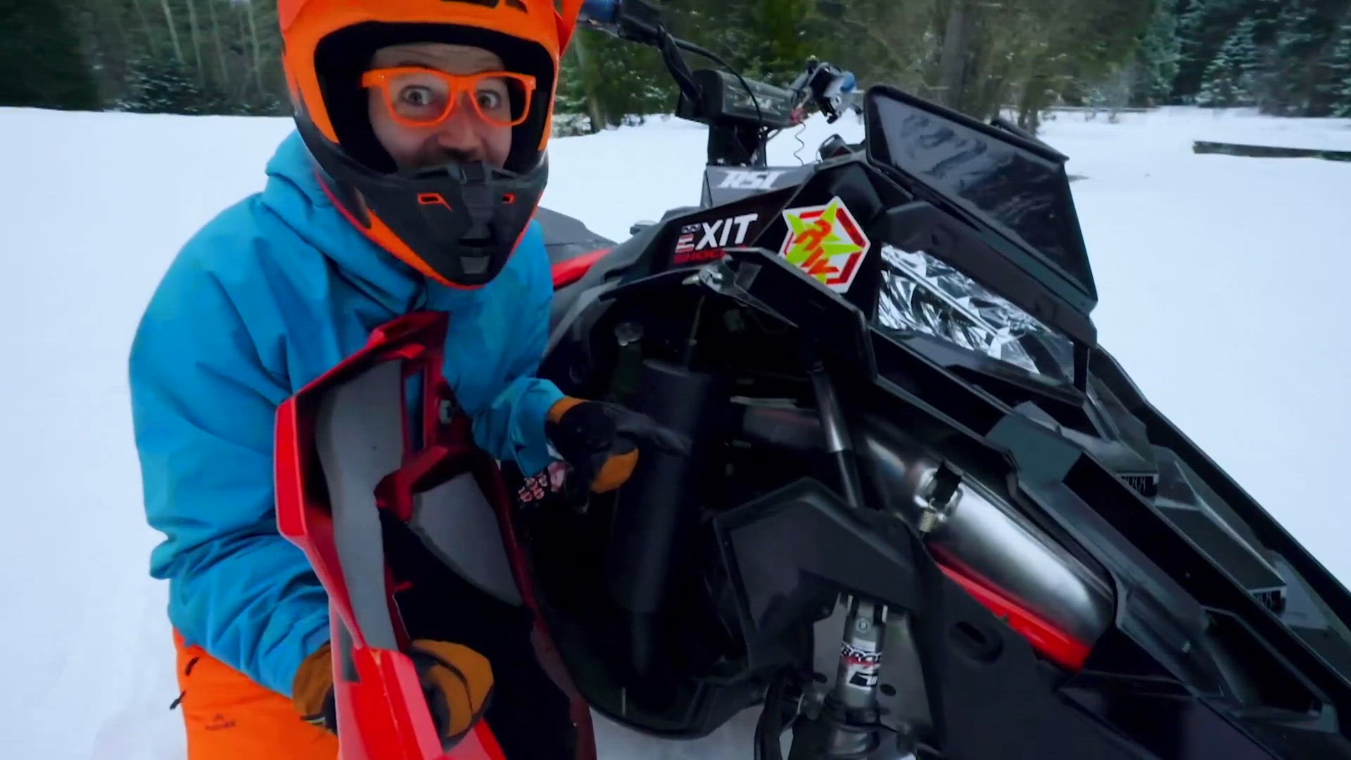 Blippi découvre la motoneige : un véhicule super rapide