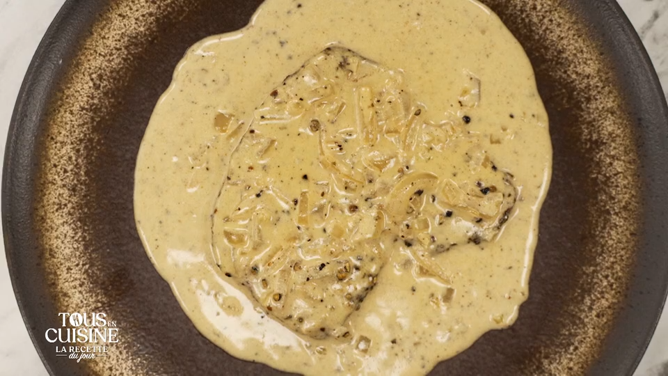 Filet de bœuf au poivre, salade d'épinards