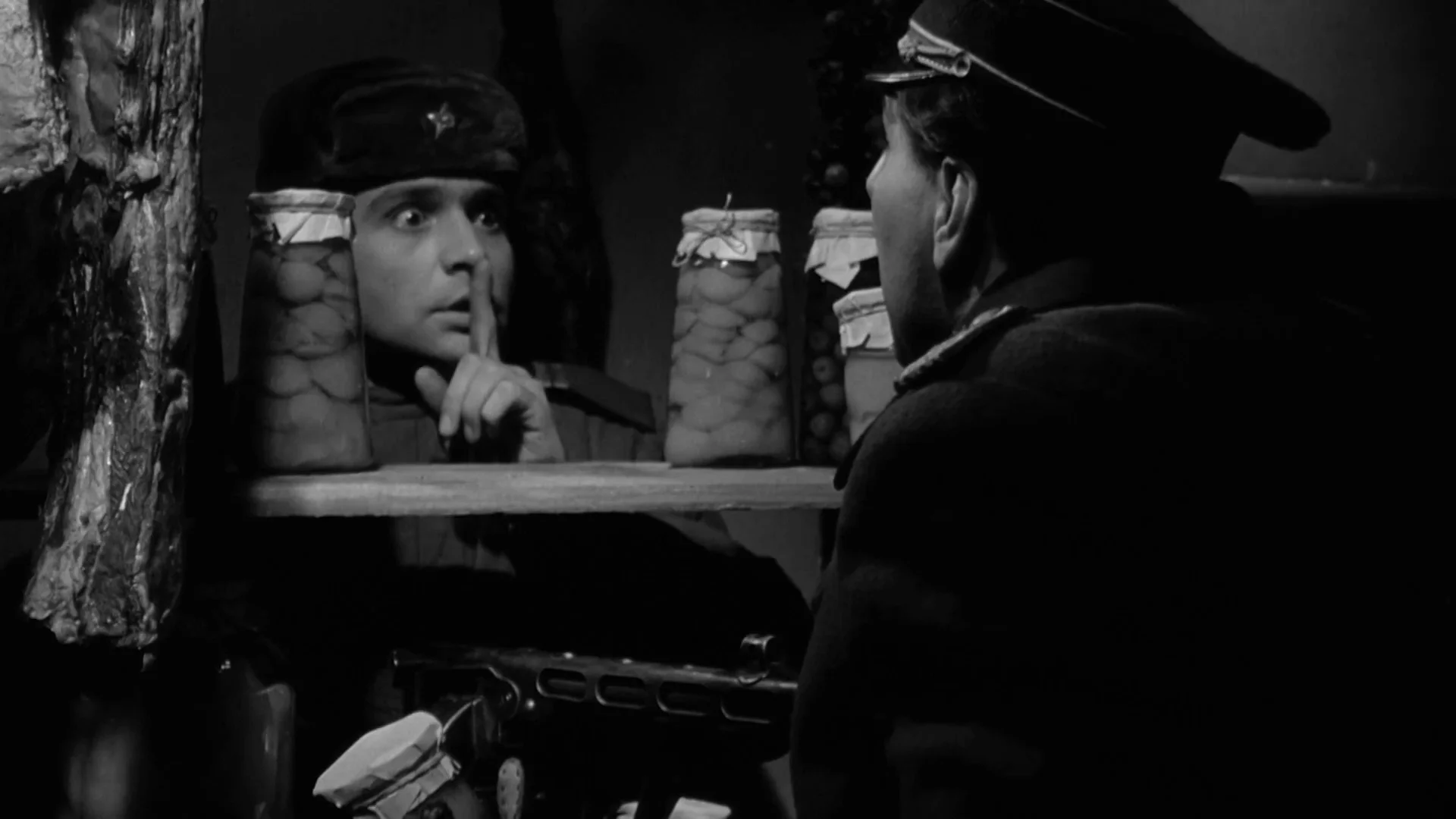 Az oroszok már a spájzban vannak | Részlet