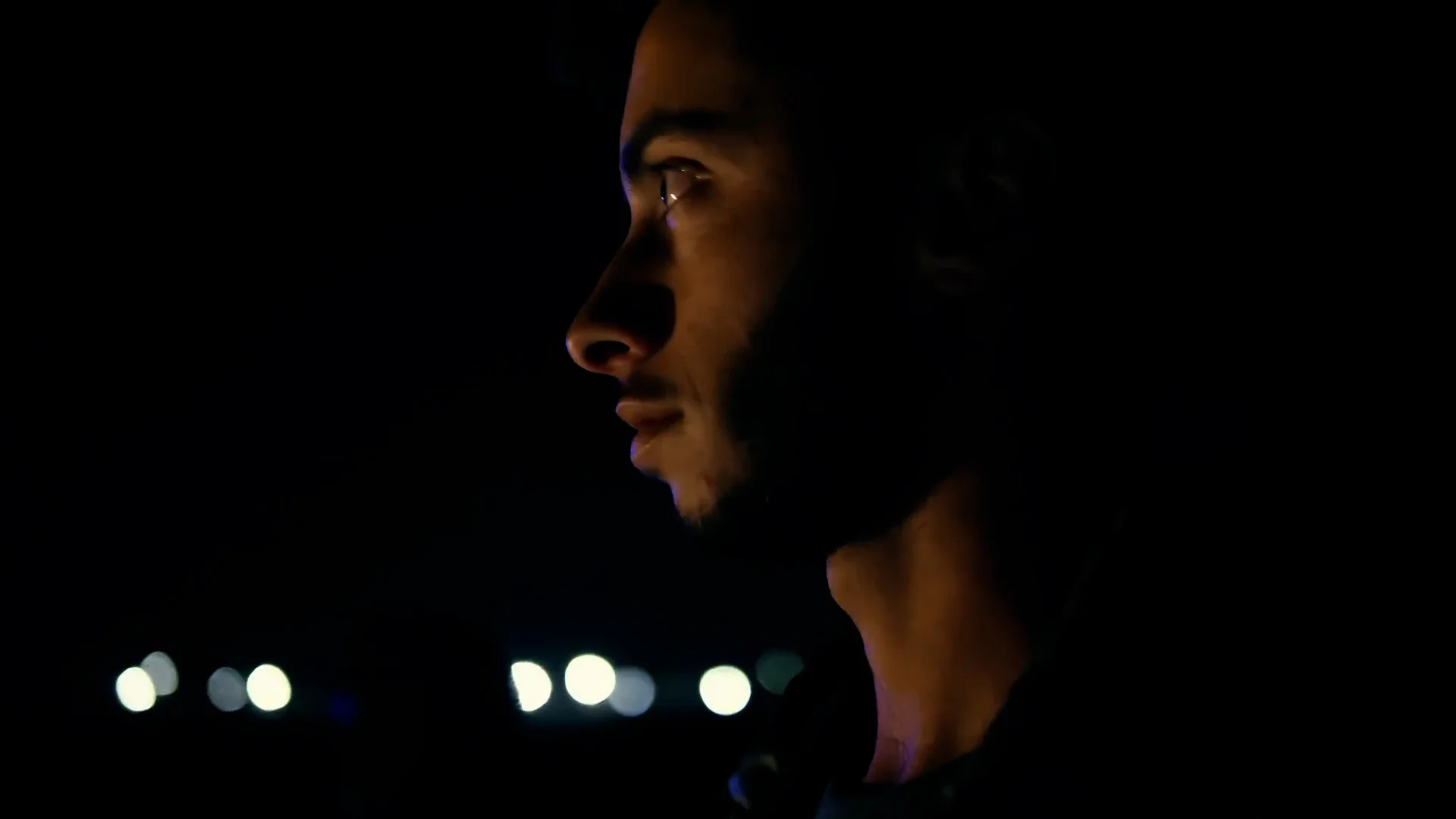 Lerombolt otthonok, szertefoszlott álmok | Részlet