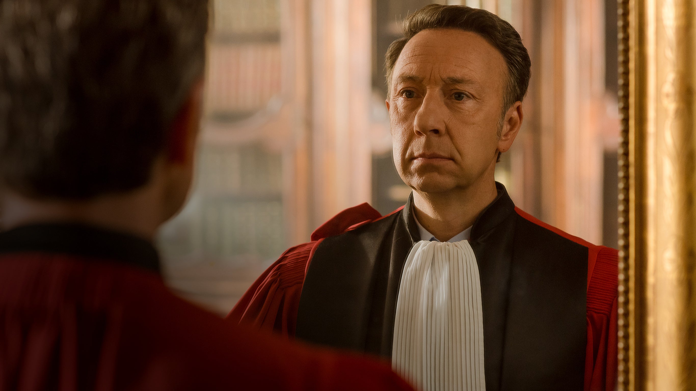 Stéphane Bern renoue avec son passé