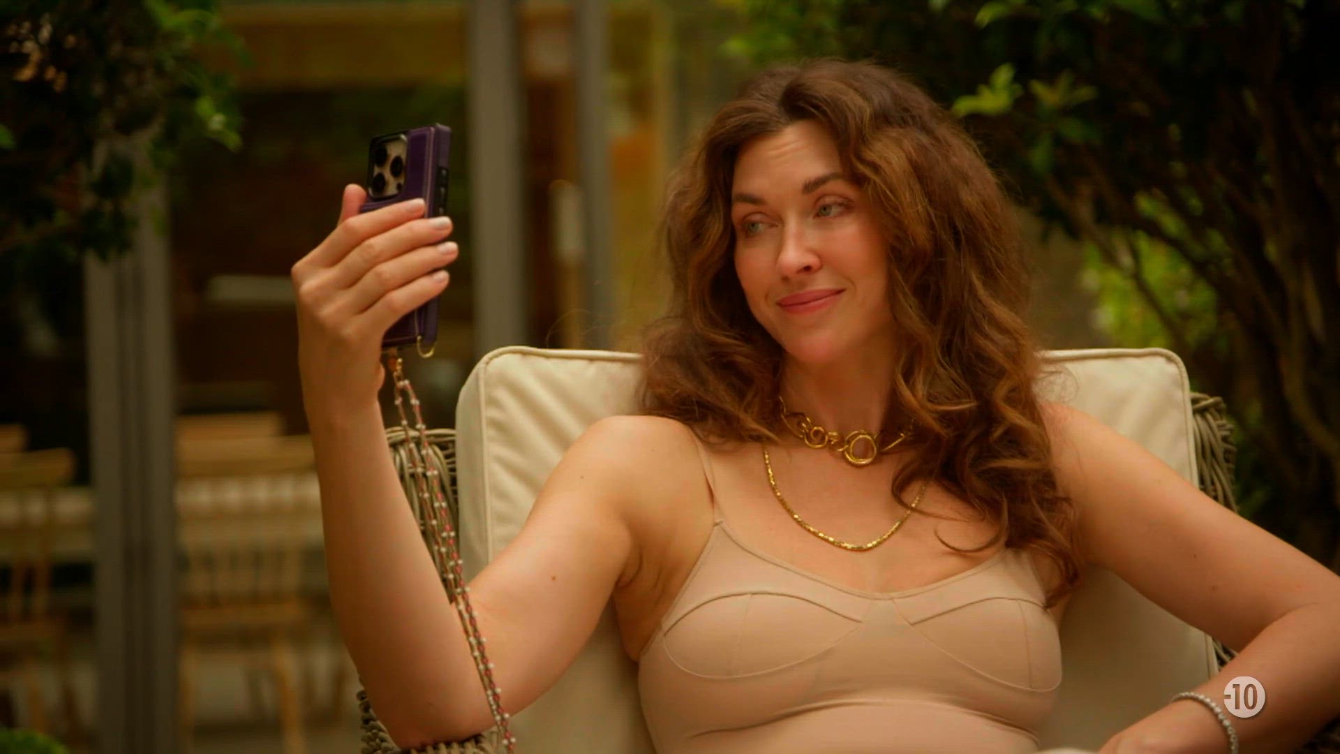 S1 E5 - Martha in the middle